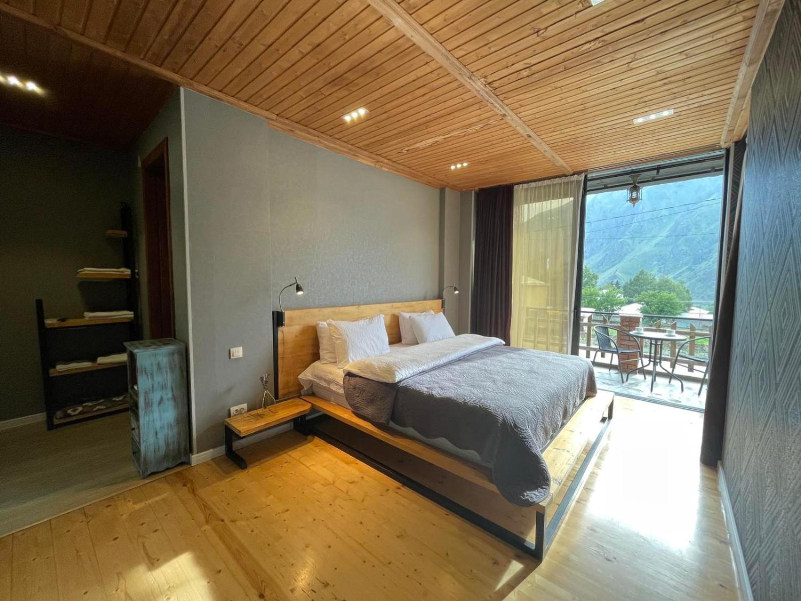 Deluxe Double Room with Mountain View photo 1