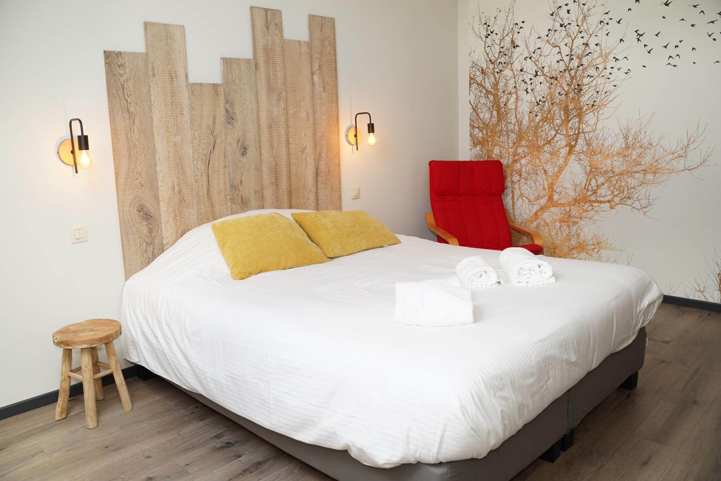 Large Double Room photo 1