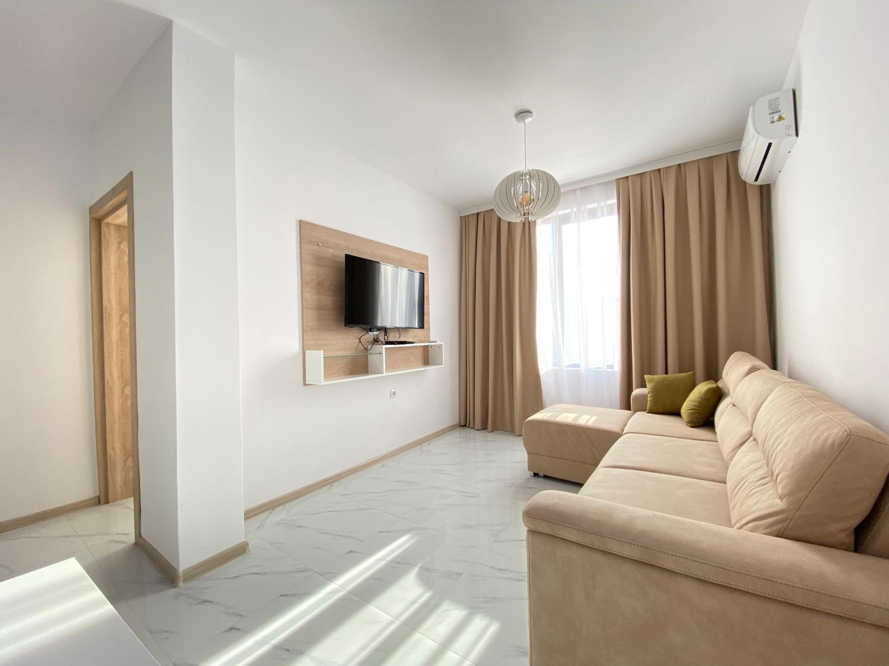 Apartment with Garden View