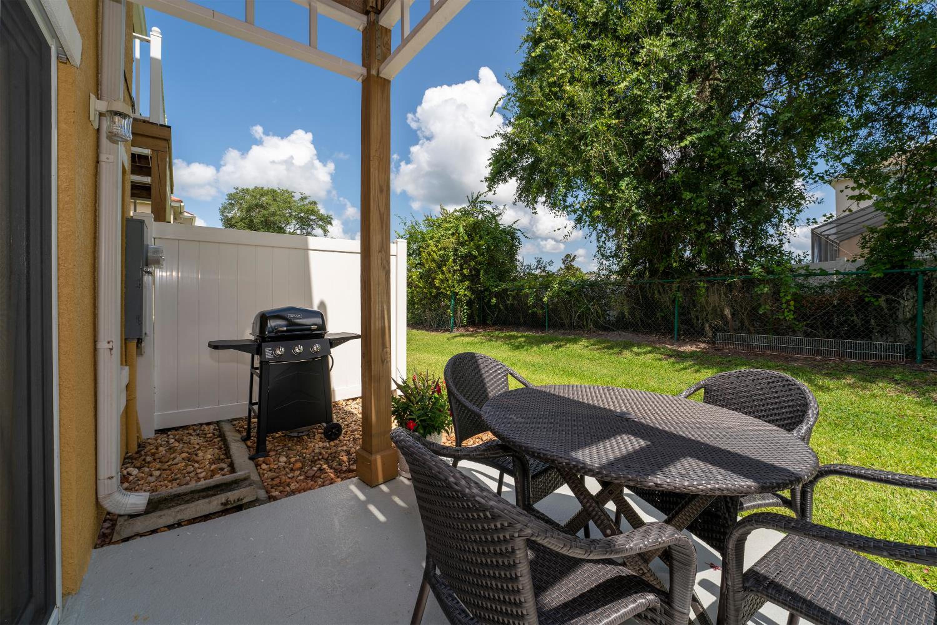 Three-Bedroom House - Photo 31