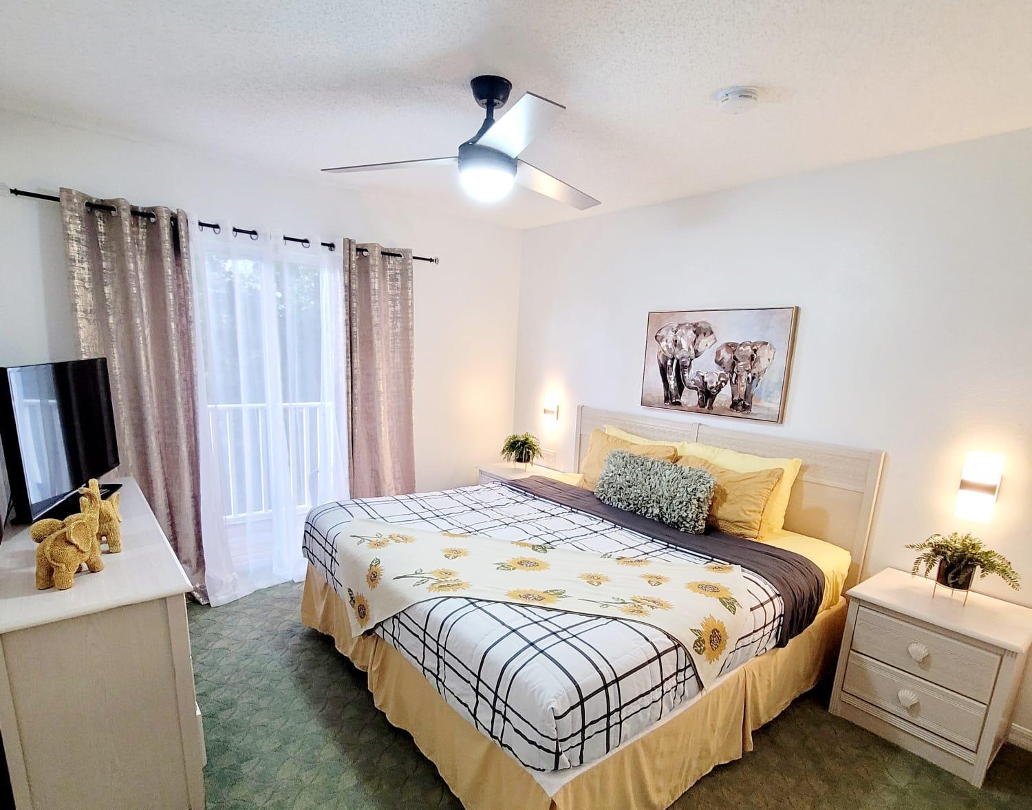 Three-Bedroom House - Photo 15