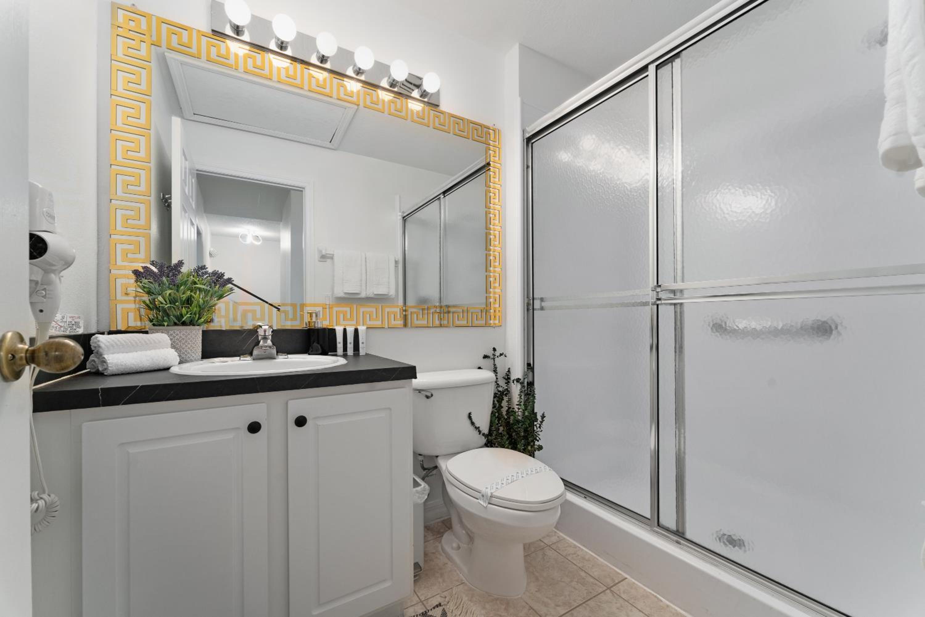 Three-Bedroom House - Photo 2