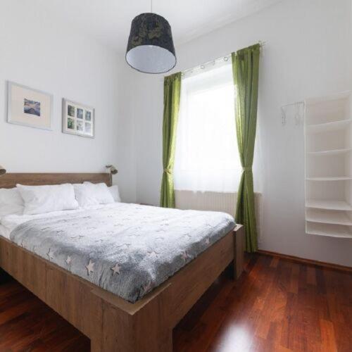 One-Bedroom Apartment photo 3