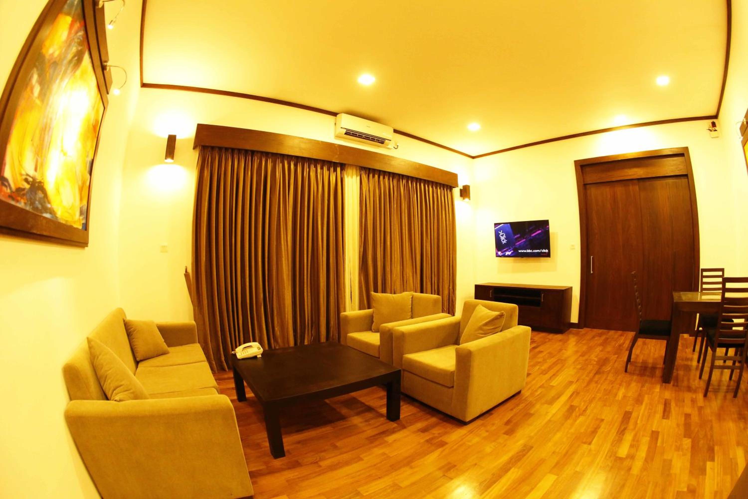 Executive Suite photo 3