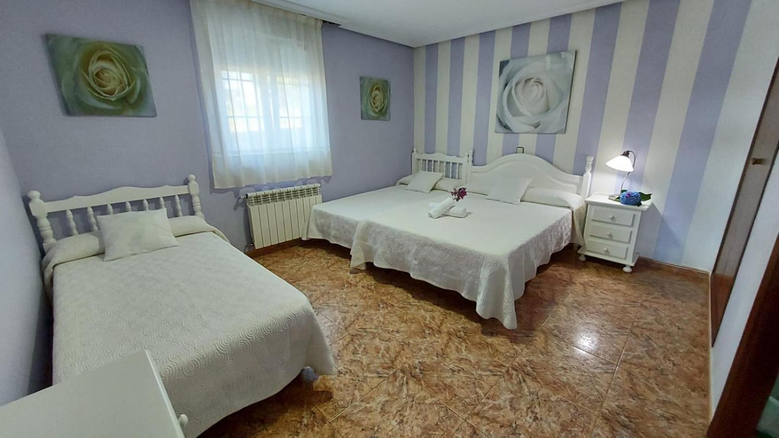 Habitación Cuádruple con Baño Privado