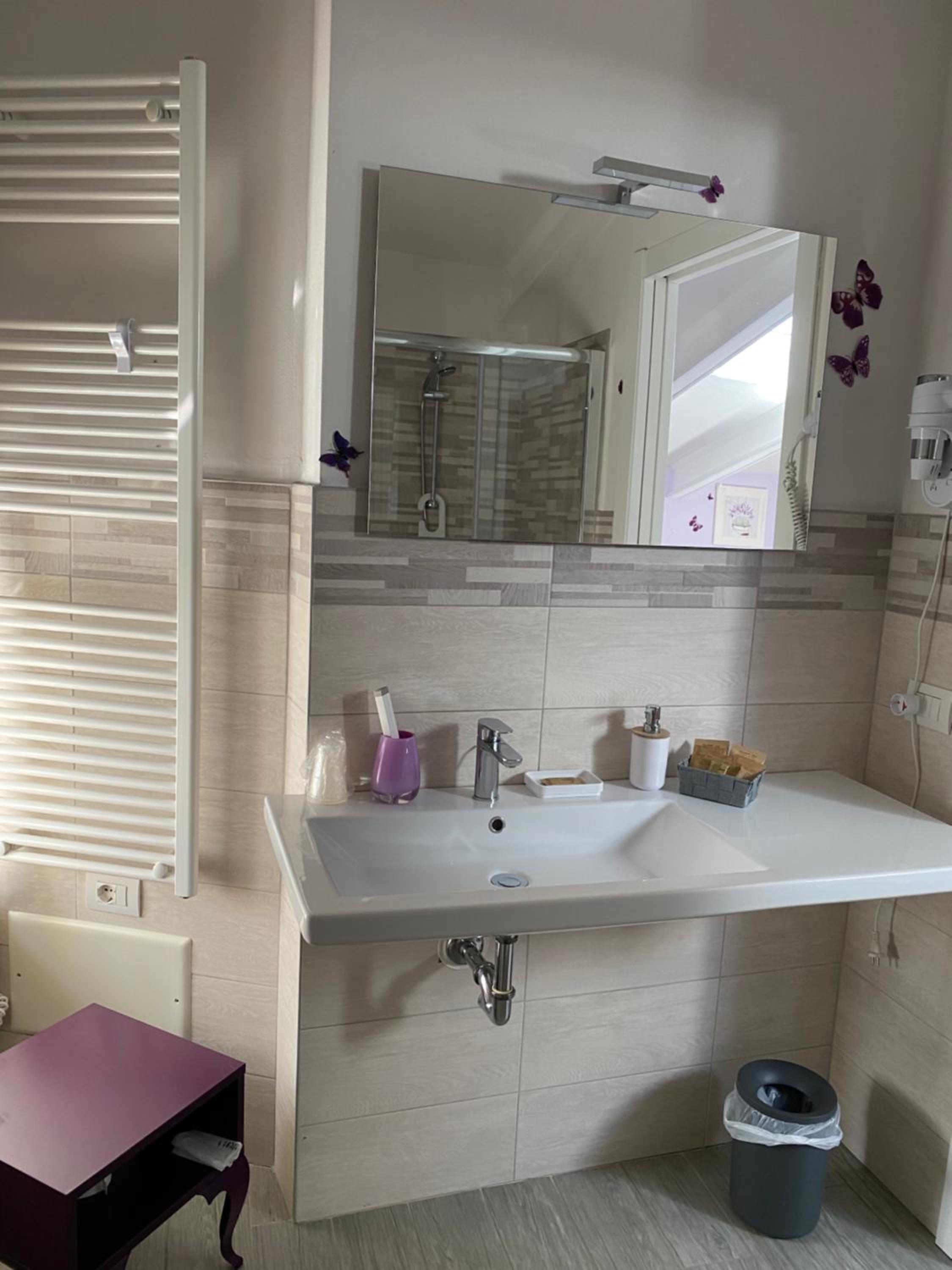 Double Room - Photo 2