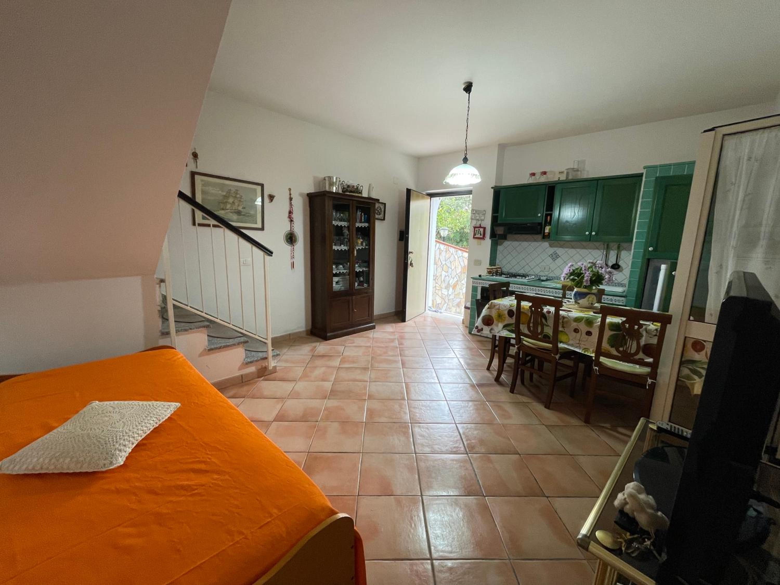 One-Bedroom House photo 1