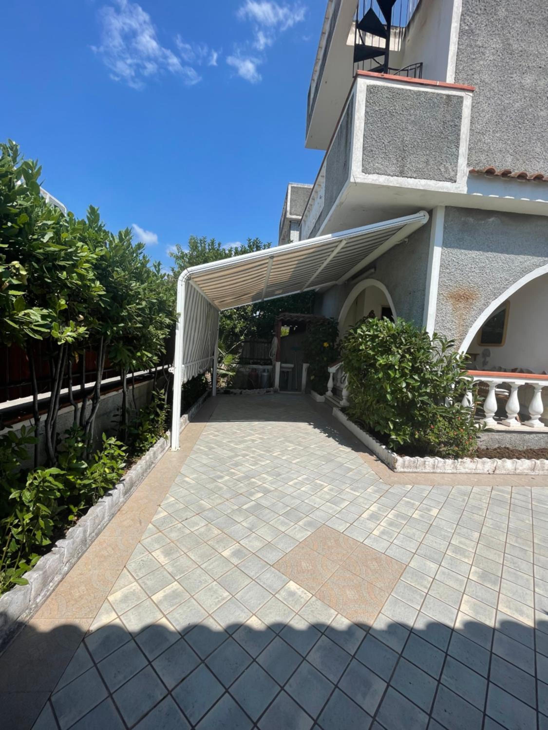 One-Bedroom House photo 2