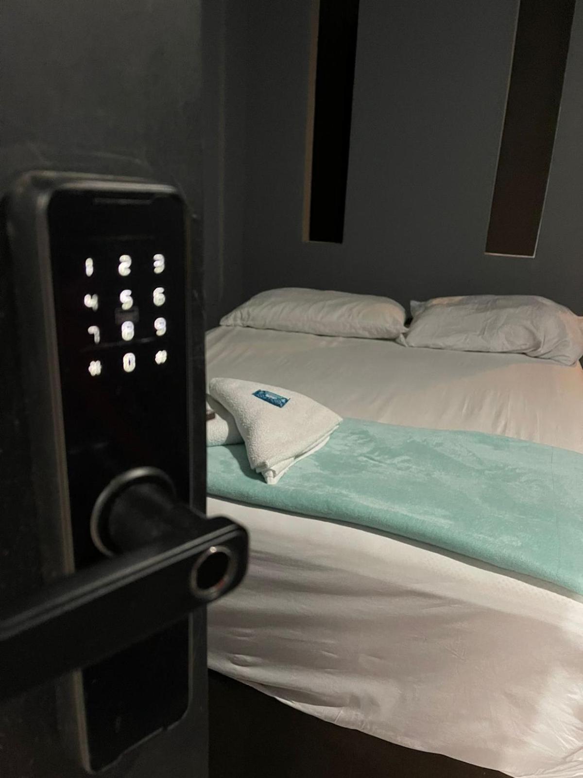 Standard Double Room - Photo 5