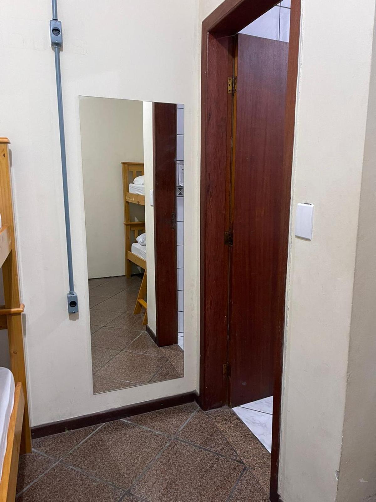 Quadruple Room with Private Bathroom - Photo 5