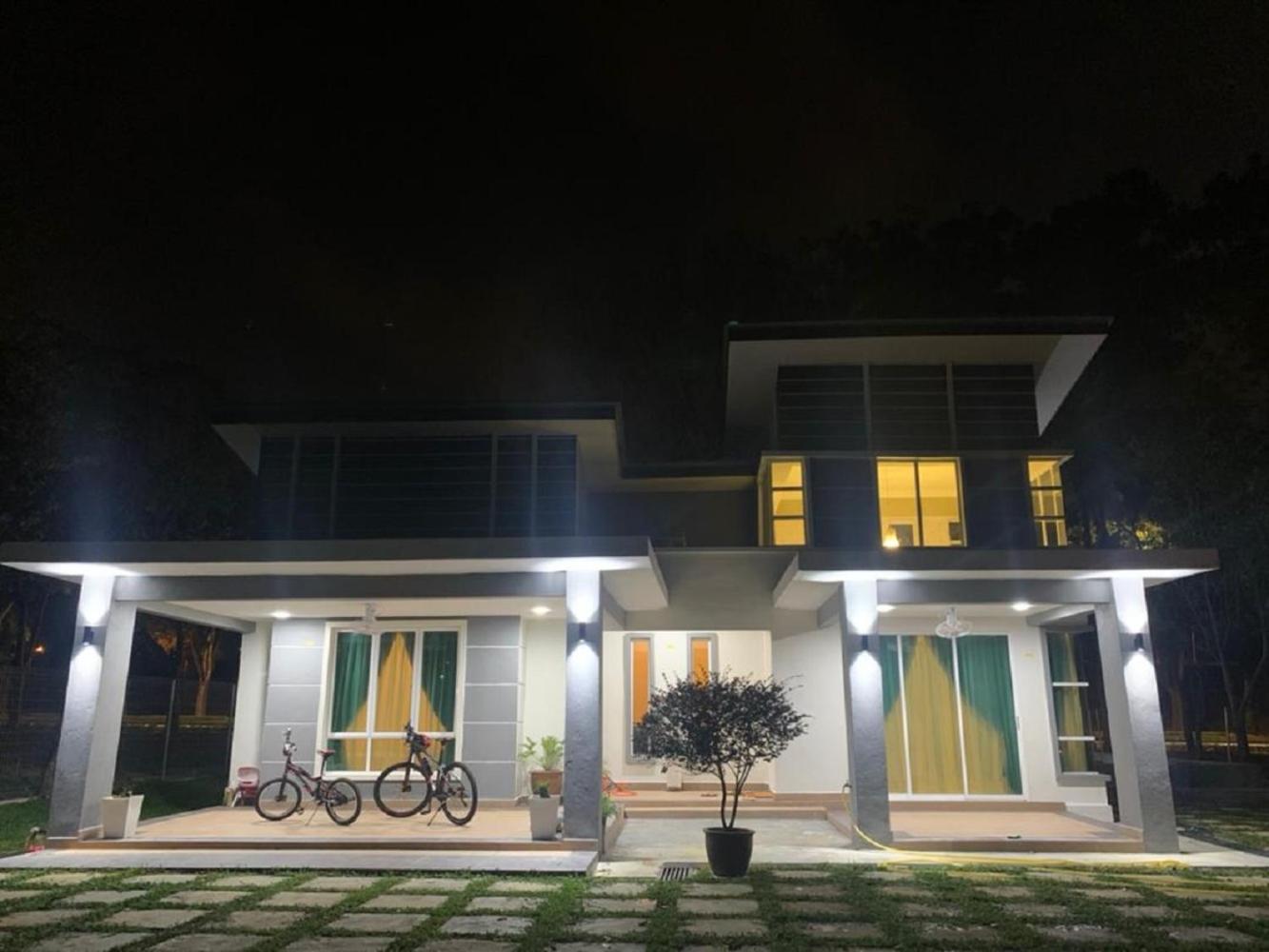 Villa photo 1