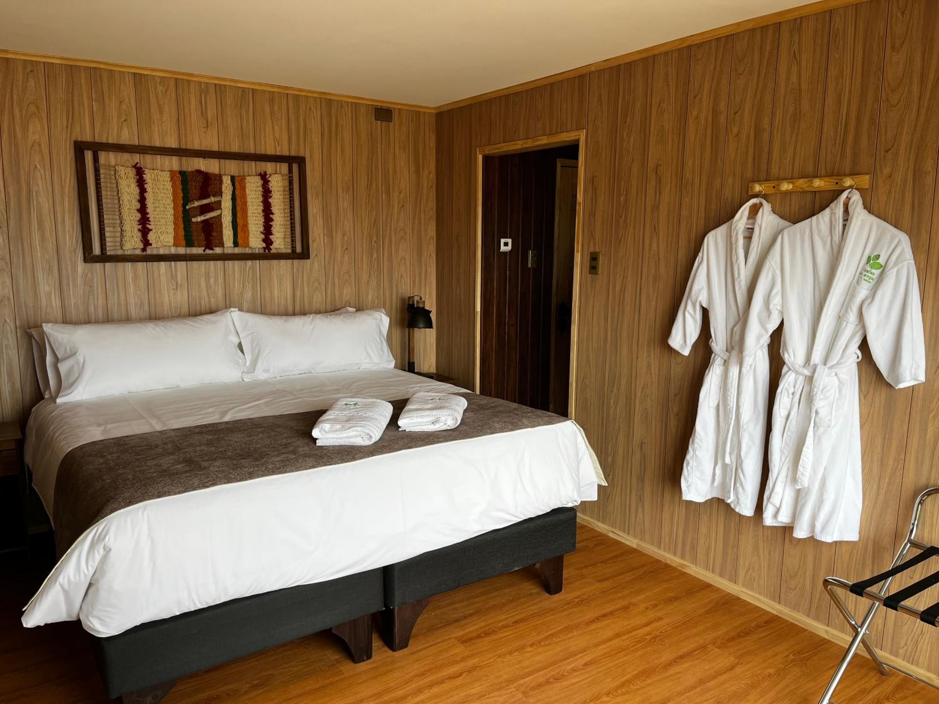 Double Room with Private Bathroom photo 1
