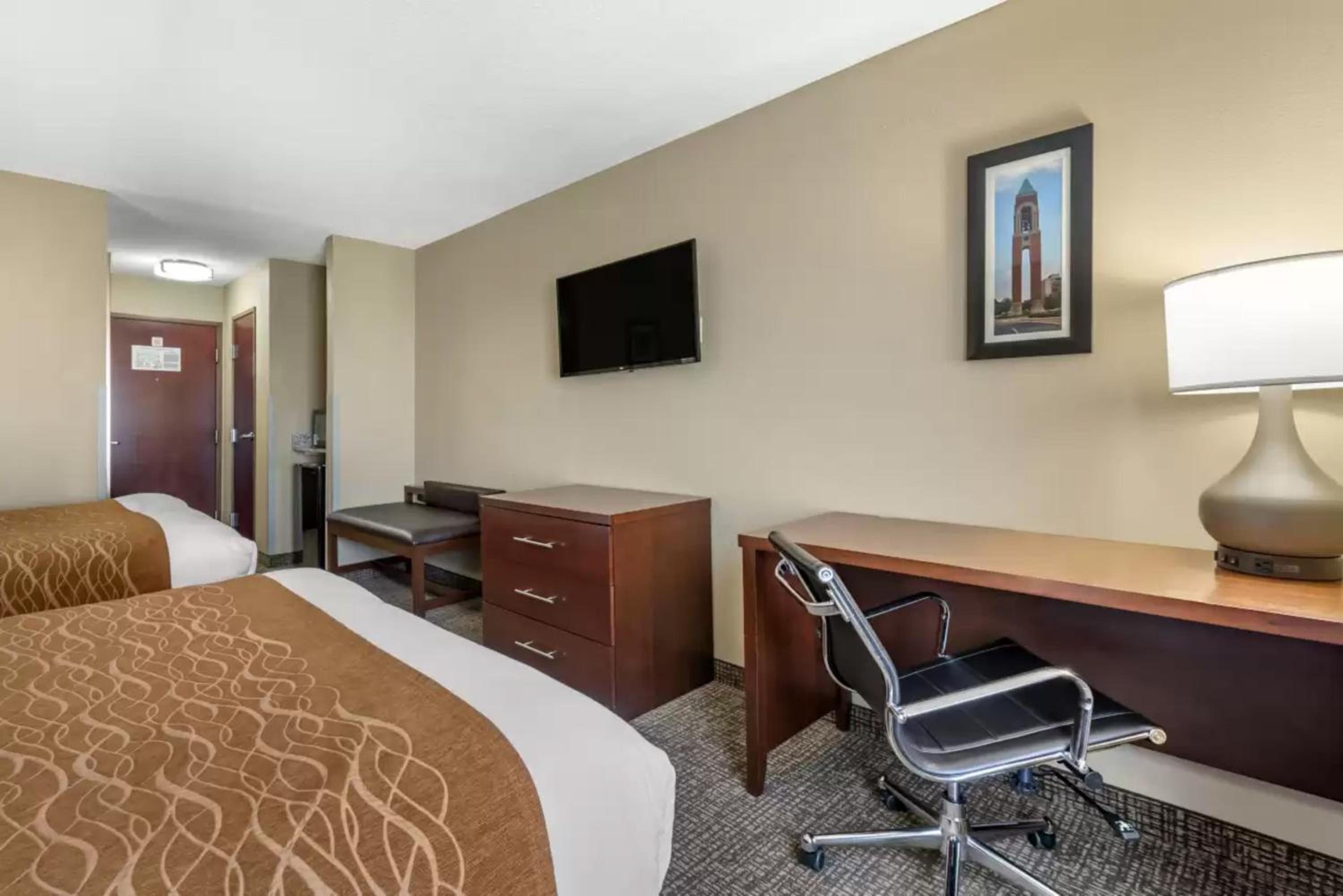 Double Room with Two Double Beds - Accessible/Non-Smoking - Photo 5