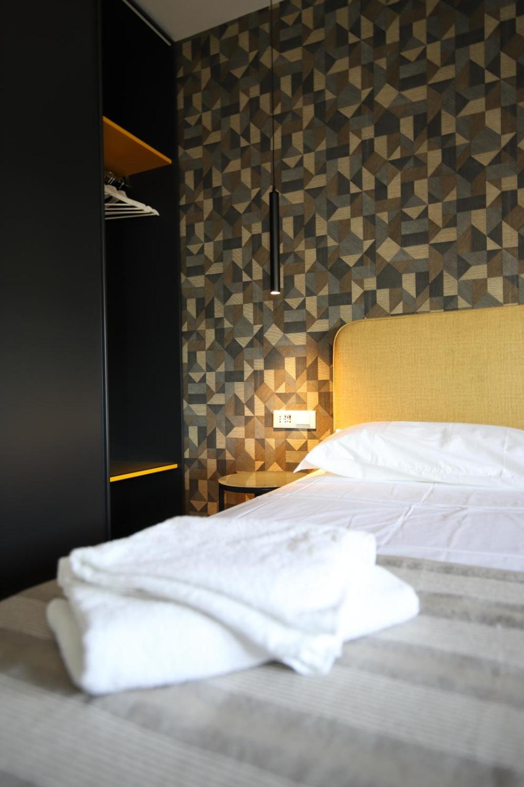 Deluxe Studio - Photo 18