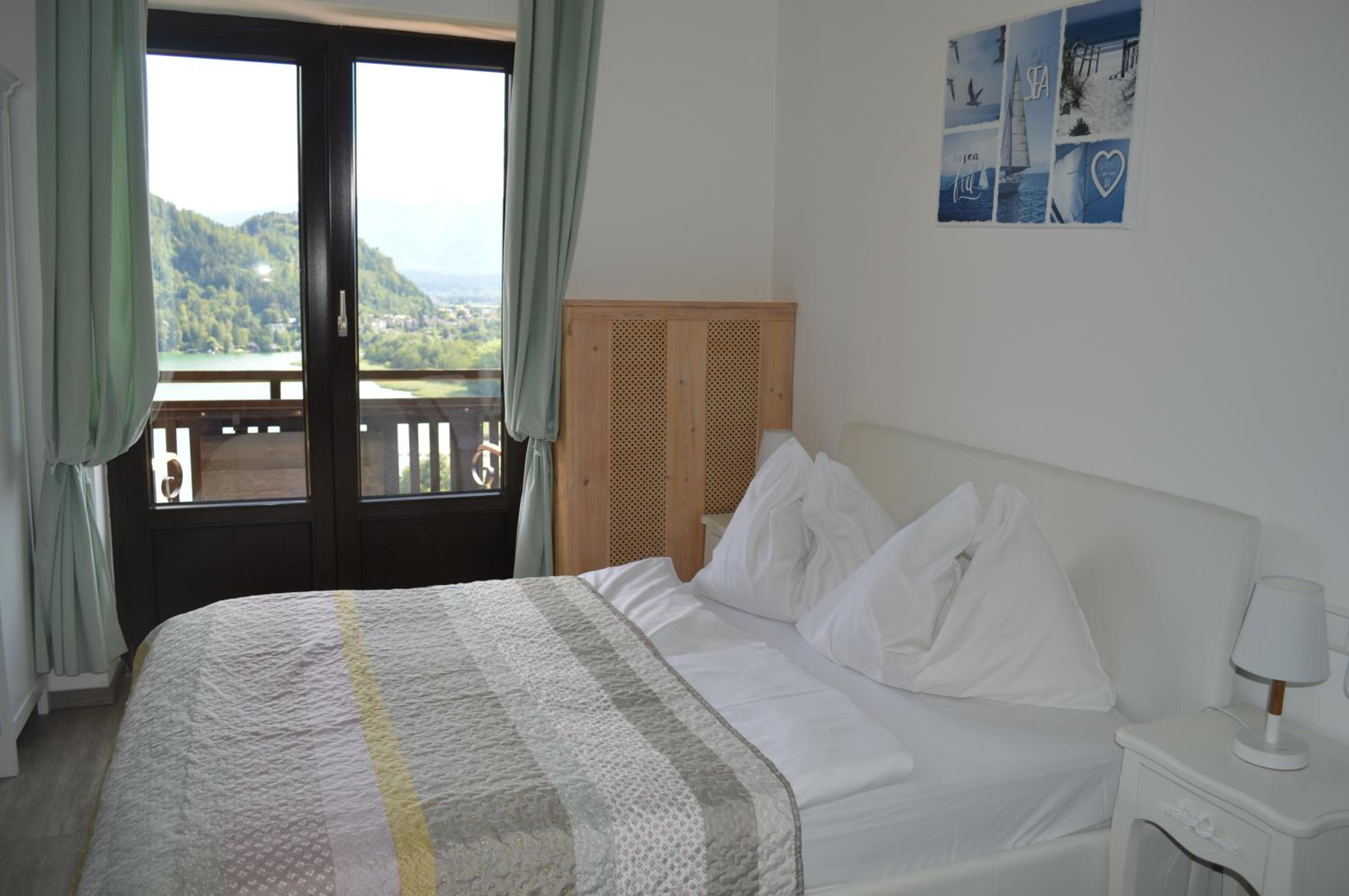 Small Double Room photo 3