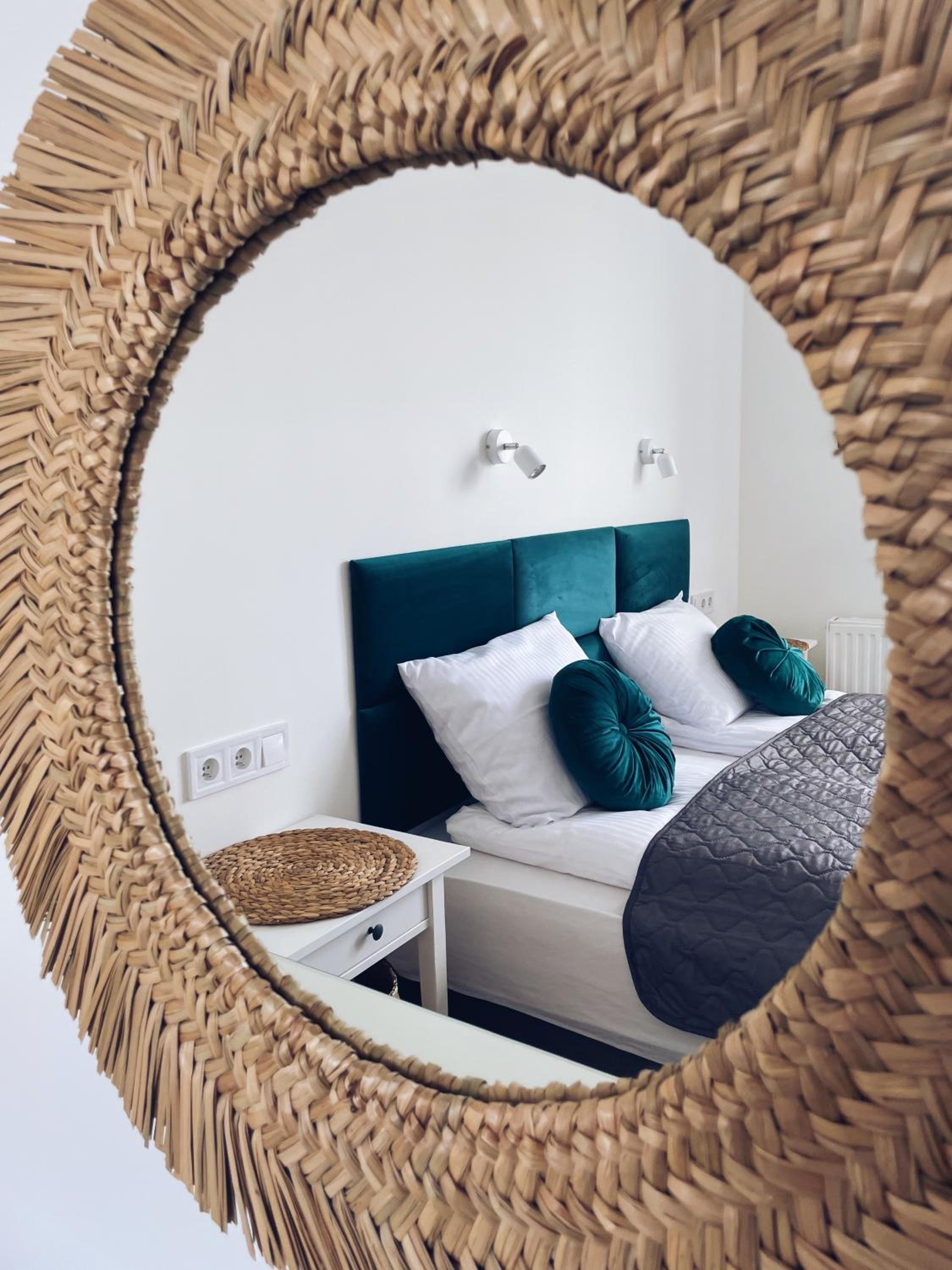 Double Room with Balcony - Photo 4