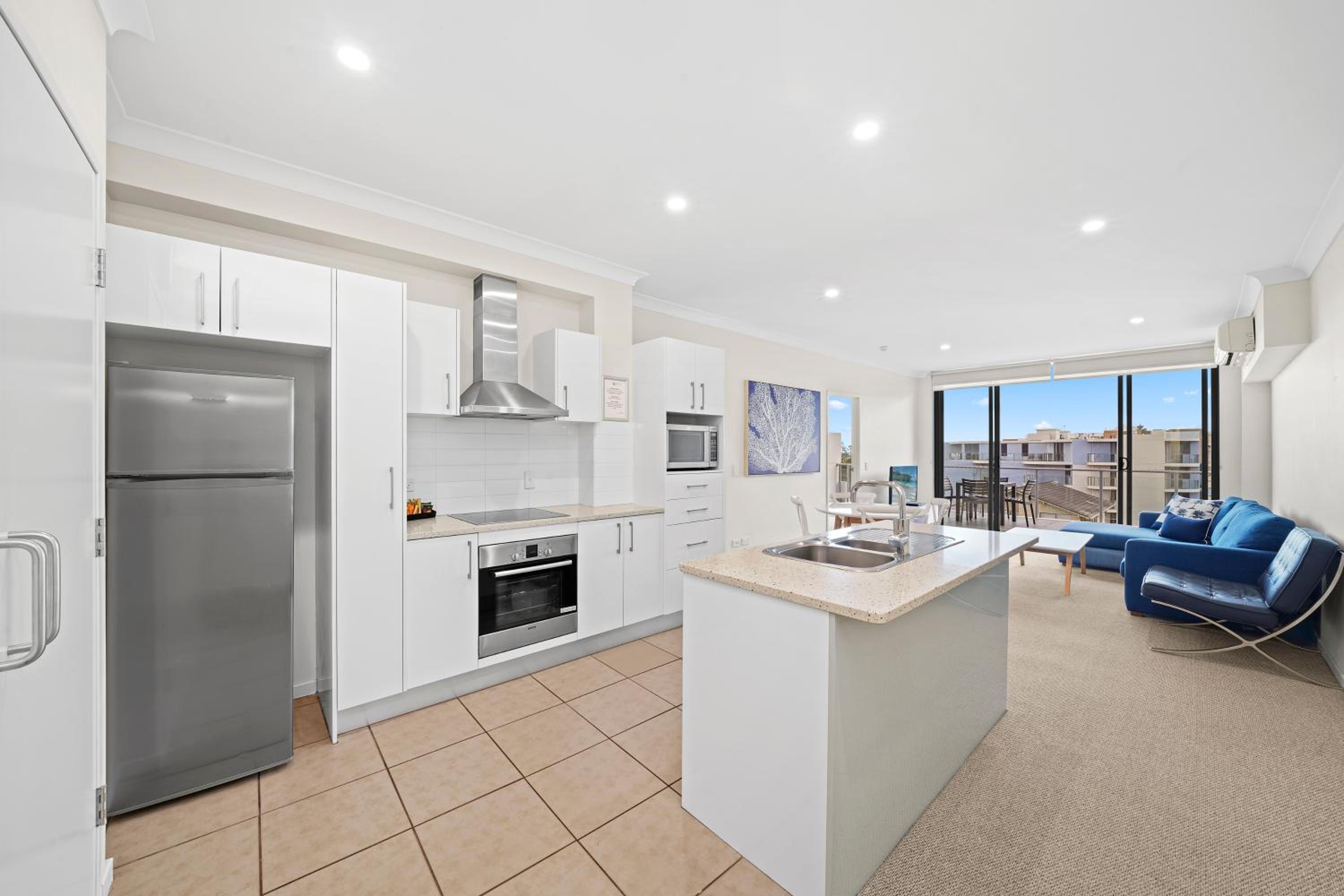 One-Bedroom Apartment with Spa Bath - Water View photo 3