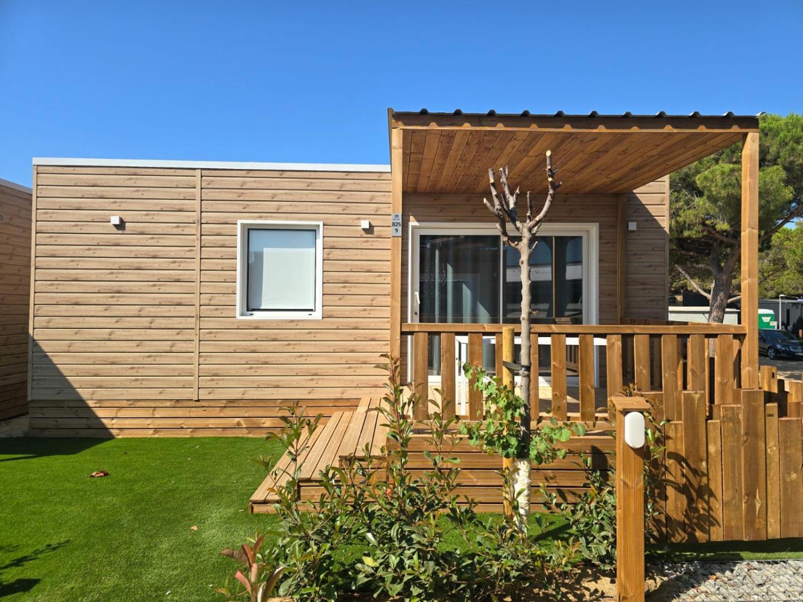 Deluxe Bungalow