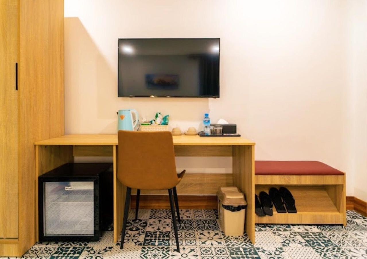 Standard Double Room without Window - Photo 7