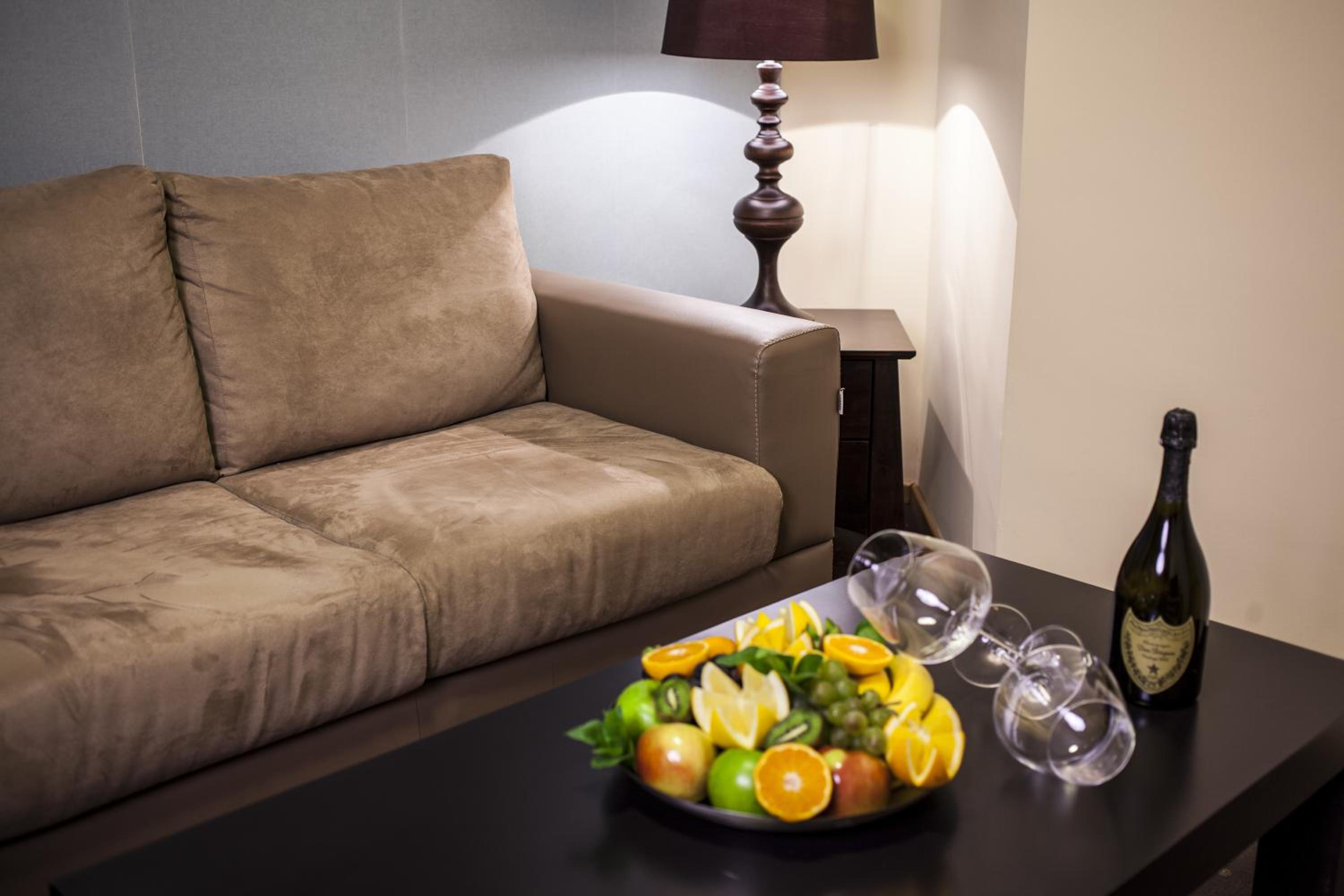 Suite - Photo 6