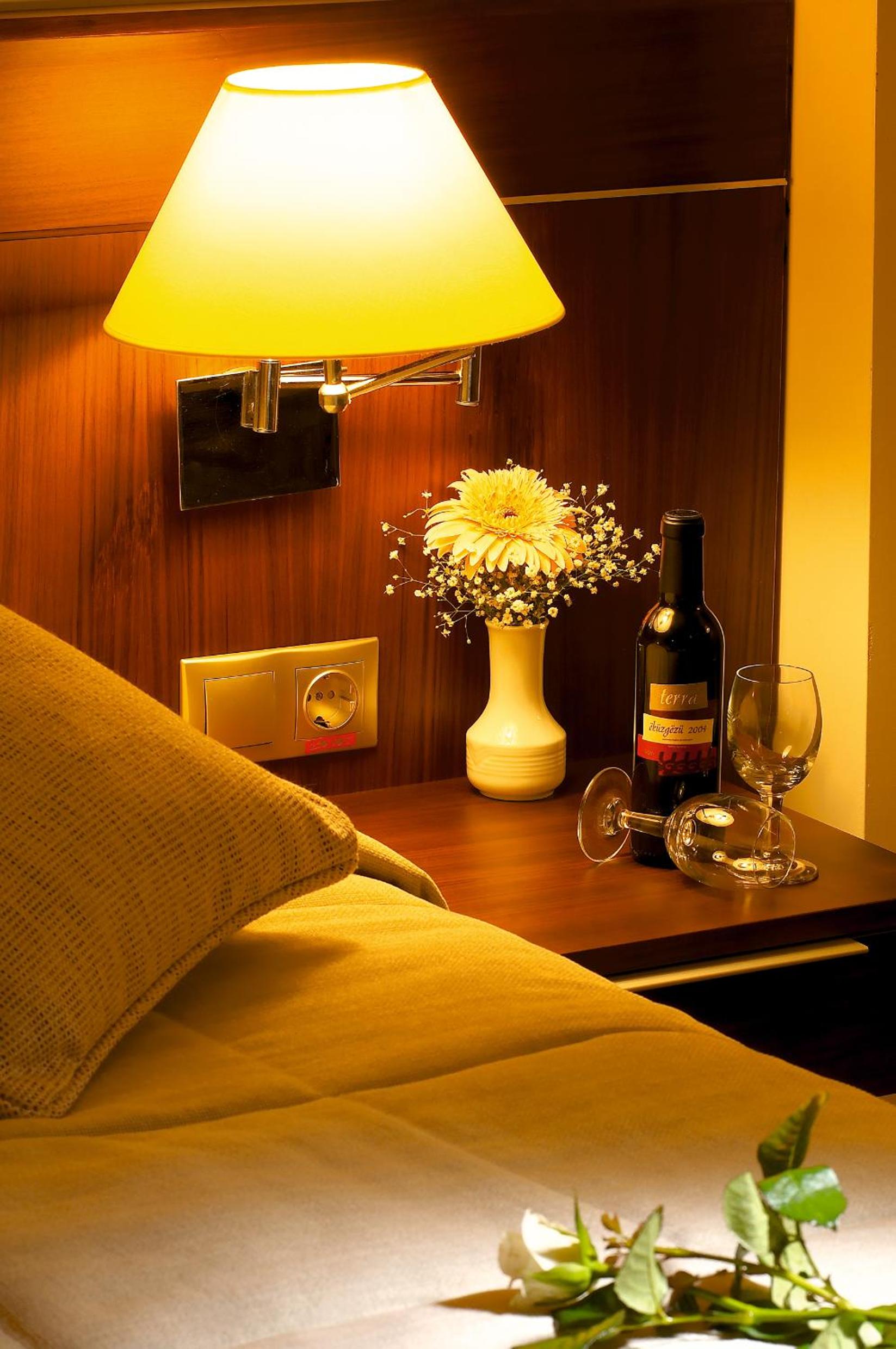 Standard Double or Twin Room - Photo 1