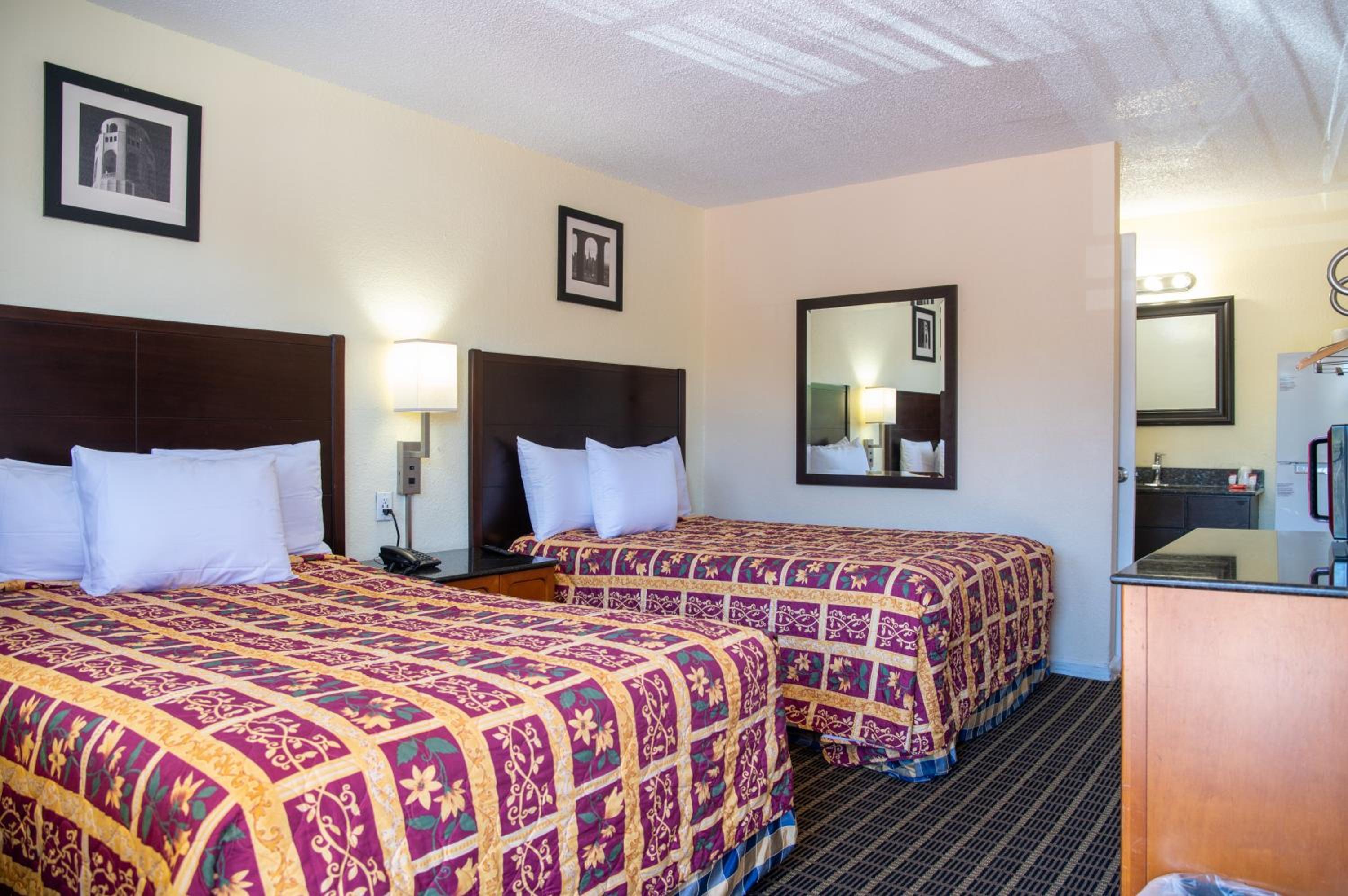 Double Room with Two Double Beds - Non-Smoking photo 1