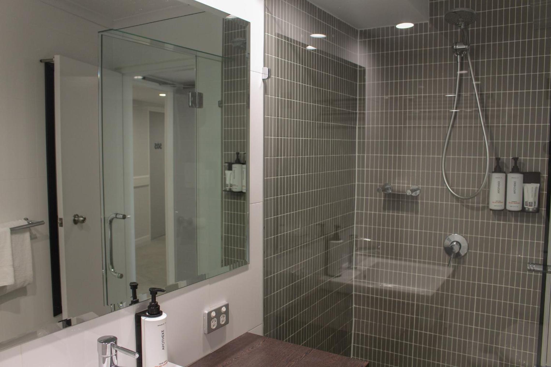 Deluxe View Room - Photo 2
