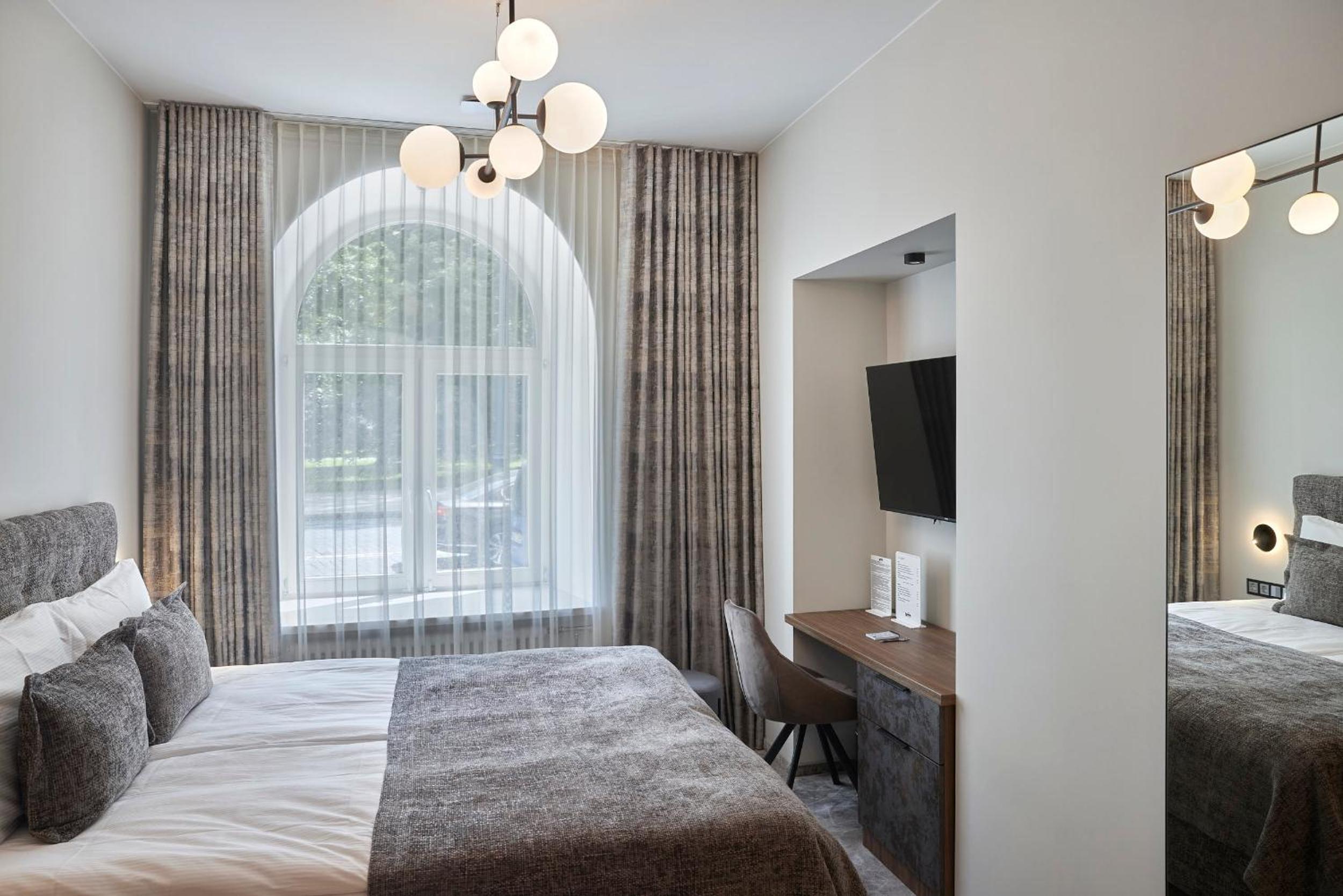 Double Room - Photo 12
