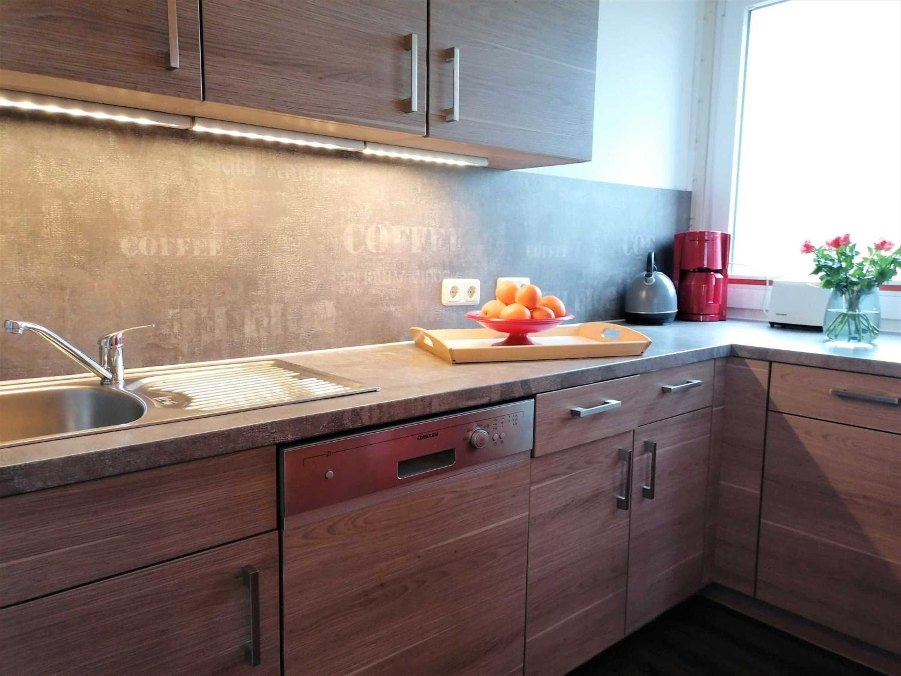 Three-Bedroom Apartment with Lake View photo 2