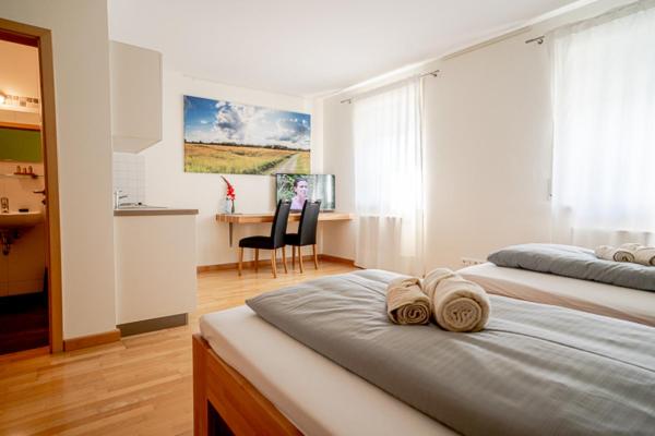 Double or Twin Room with Kitchenette photo 3