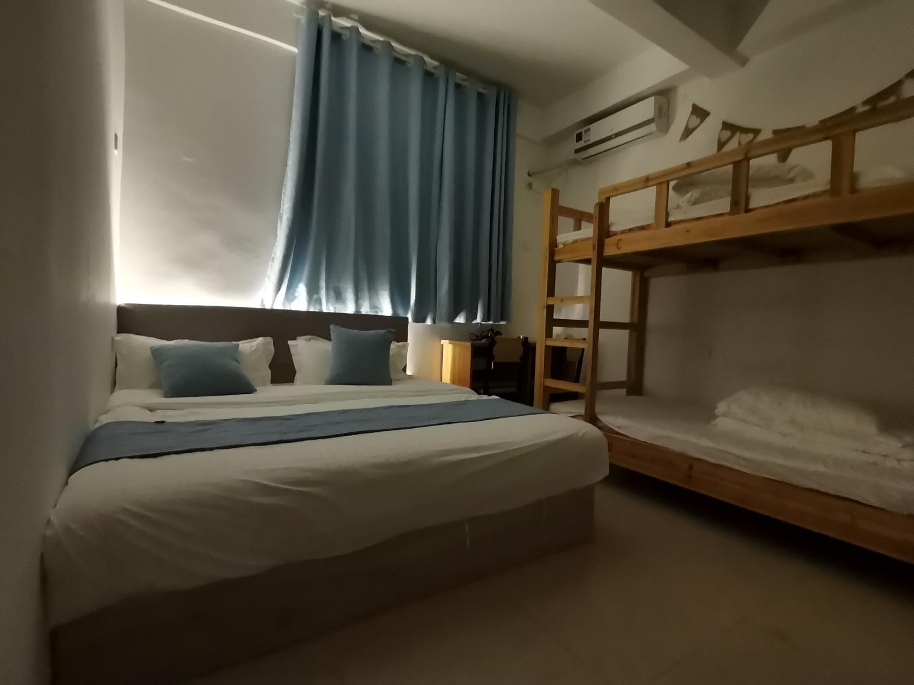 Double Room with Private Bathroom photo 1