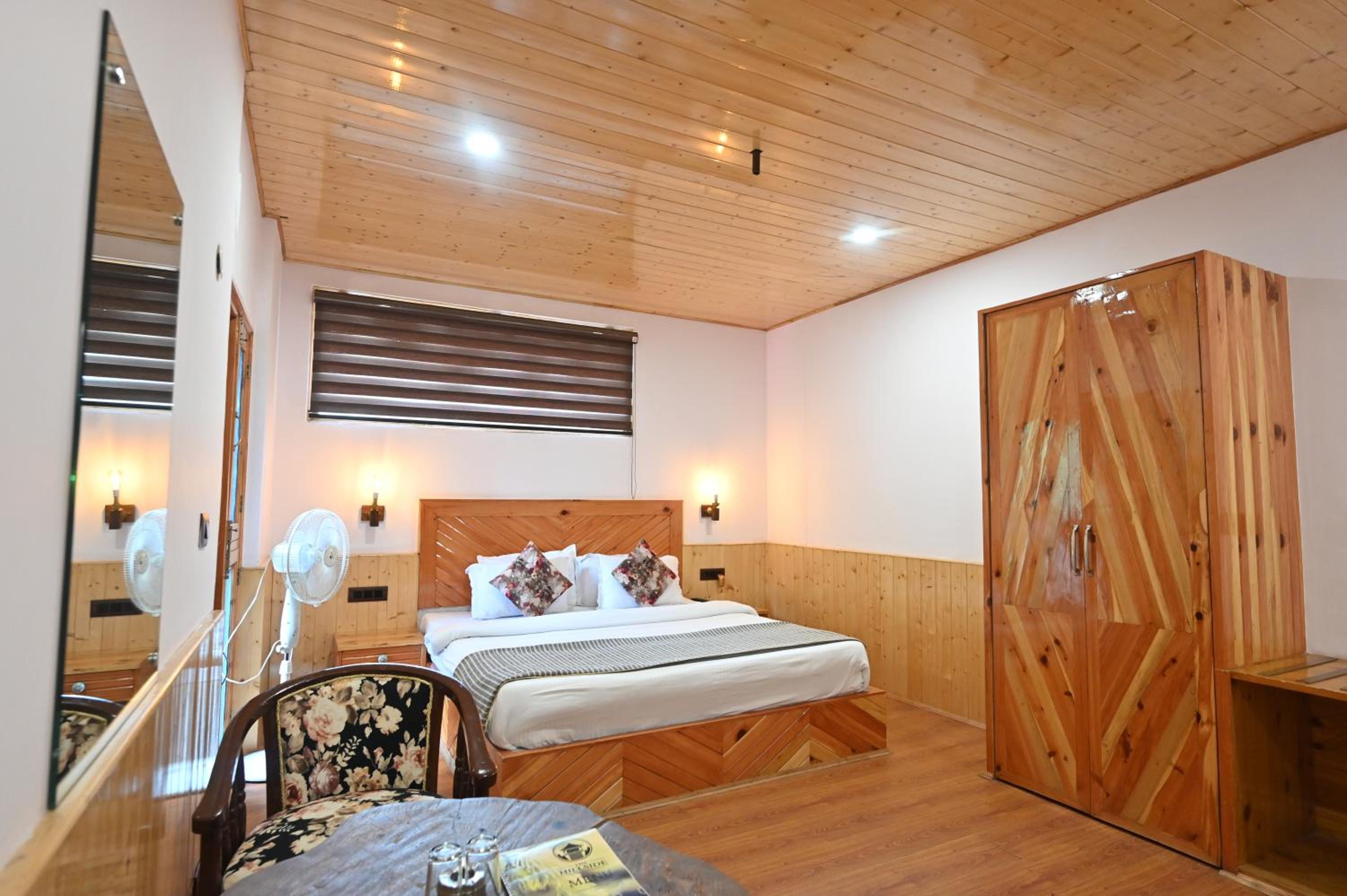 Deluxe Double Room with Balcony