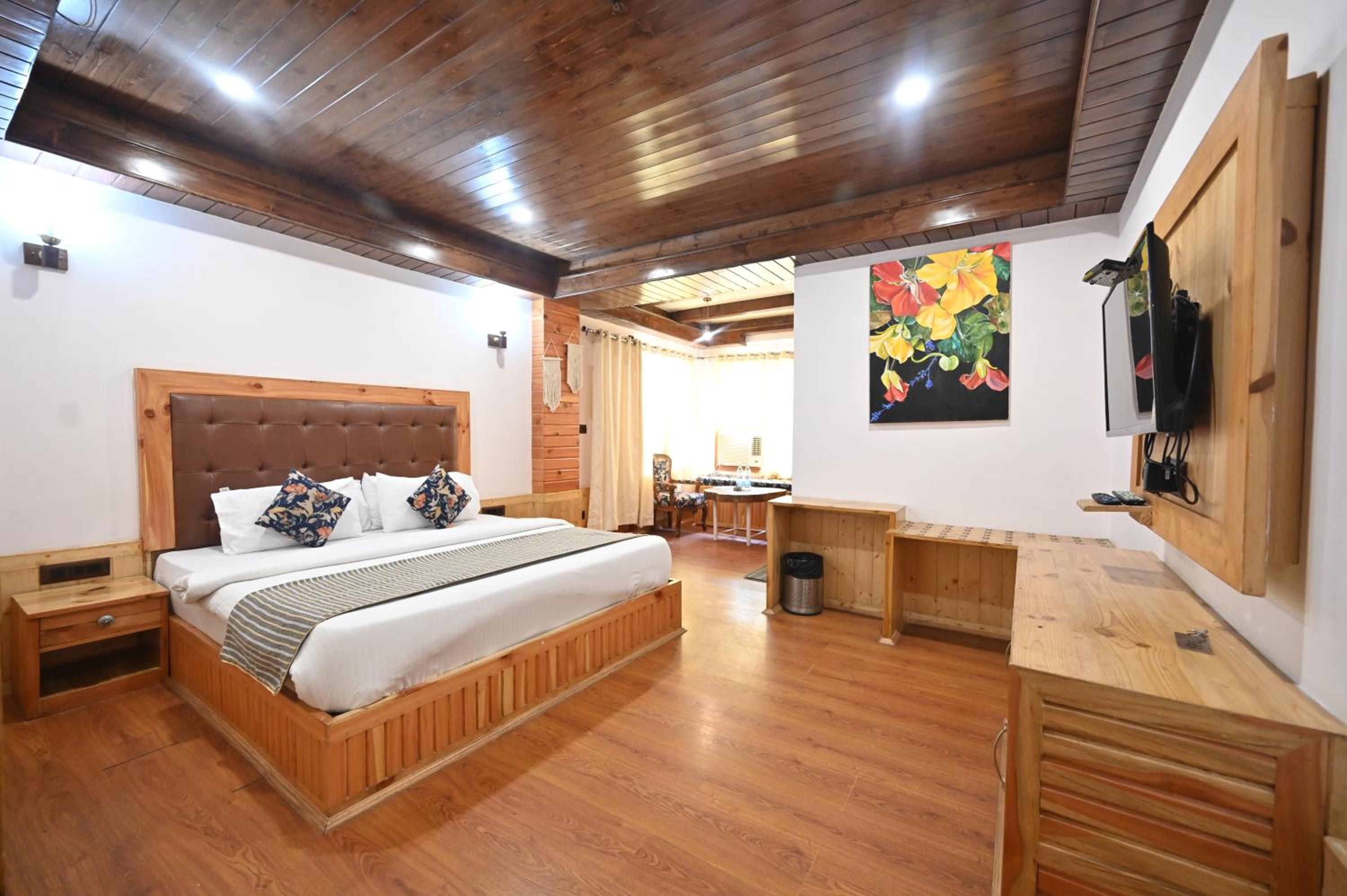 Deluxe Double or Twin Room with Balcony