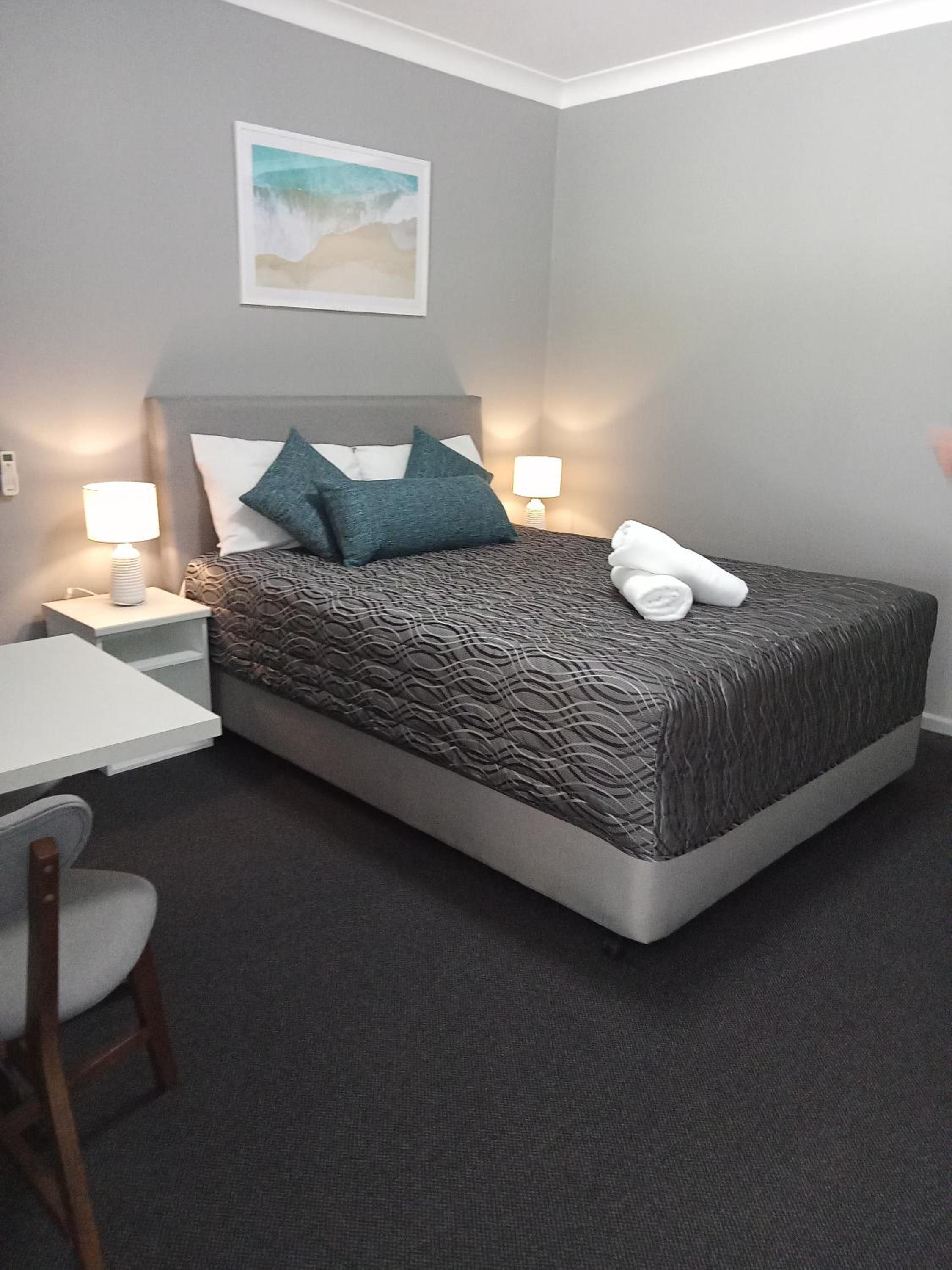 Deluxe Queen Room