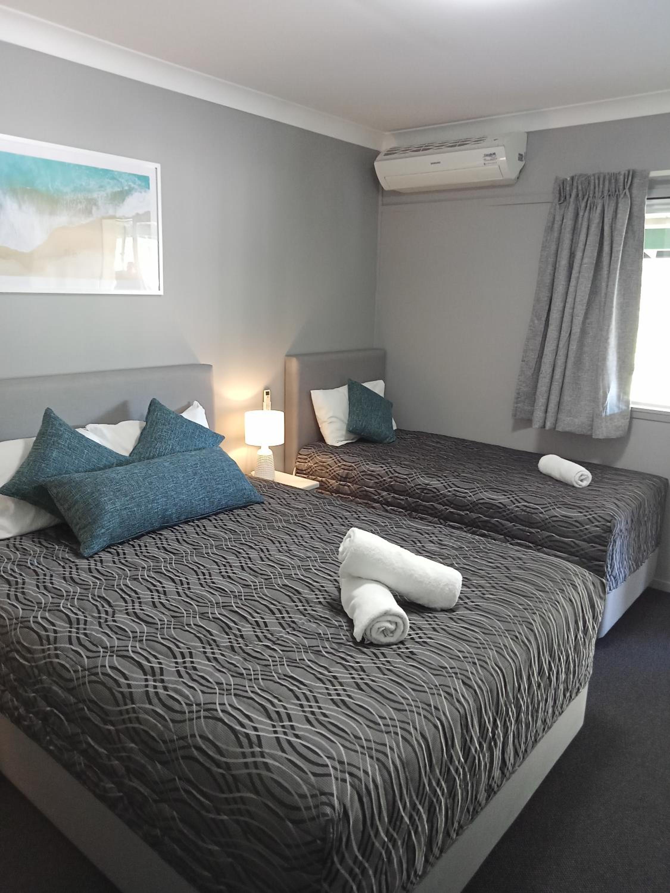 Deluxe Queen Single Room