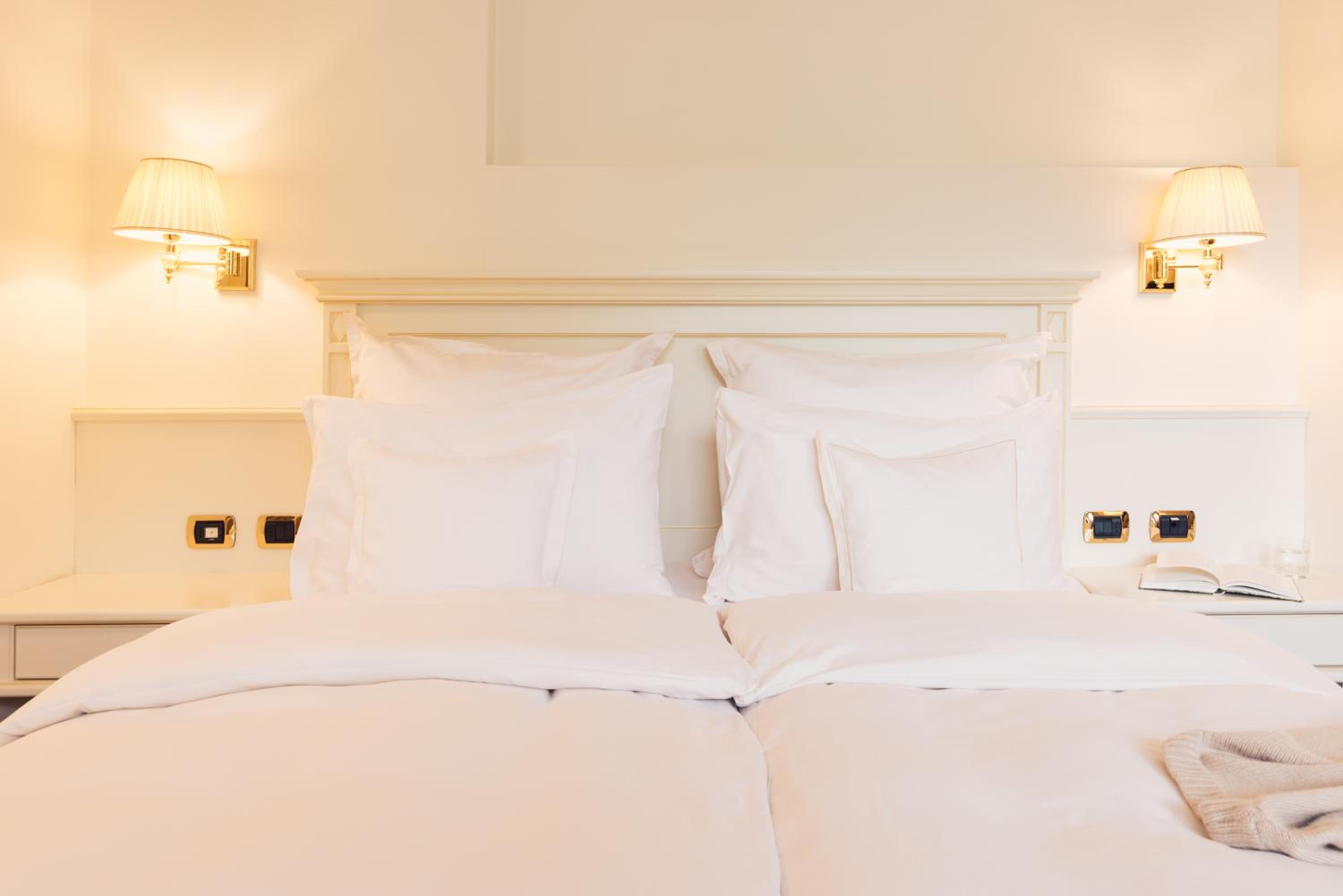 Double Room - Photo 6