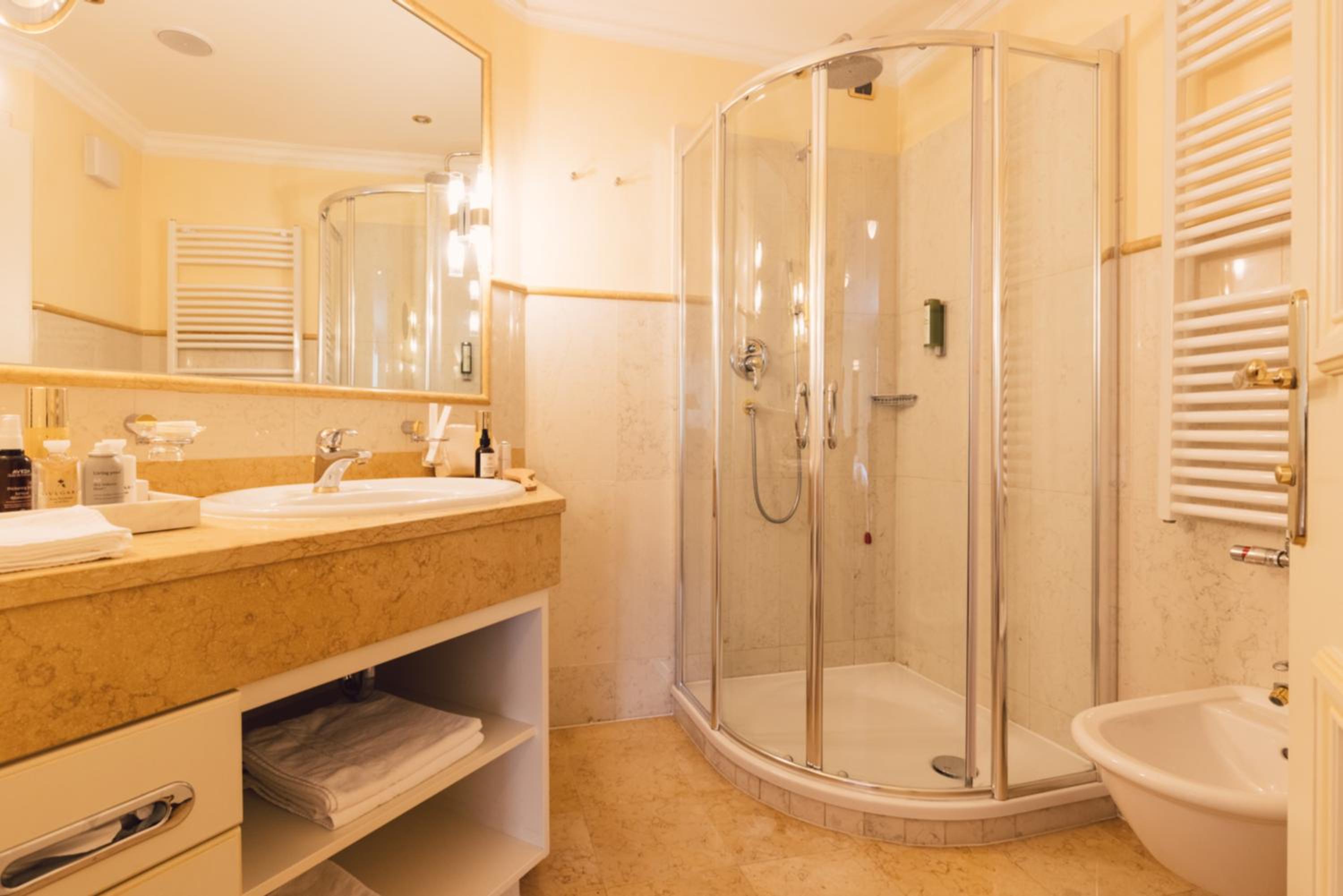 Double Room - Photo 5