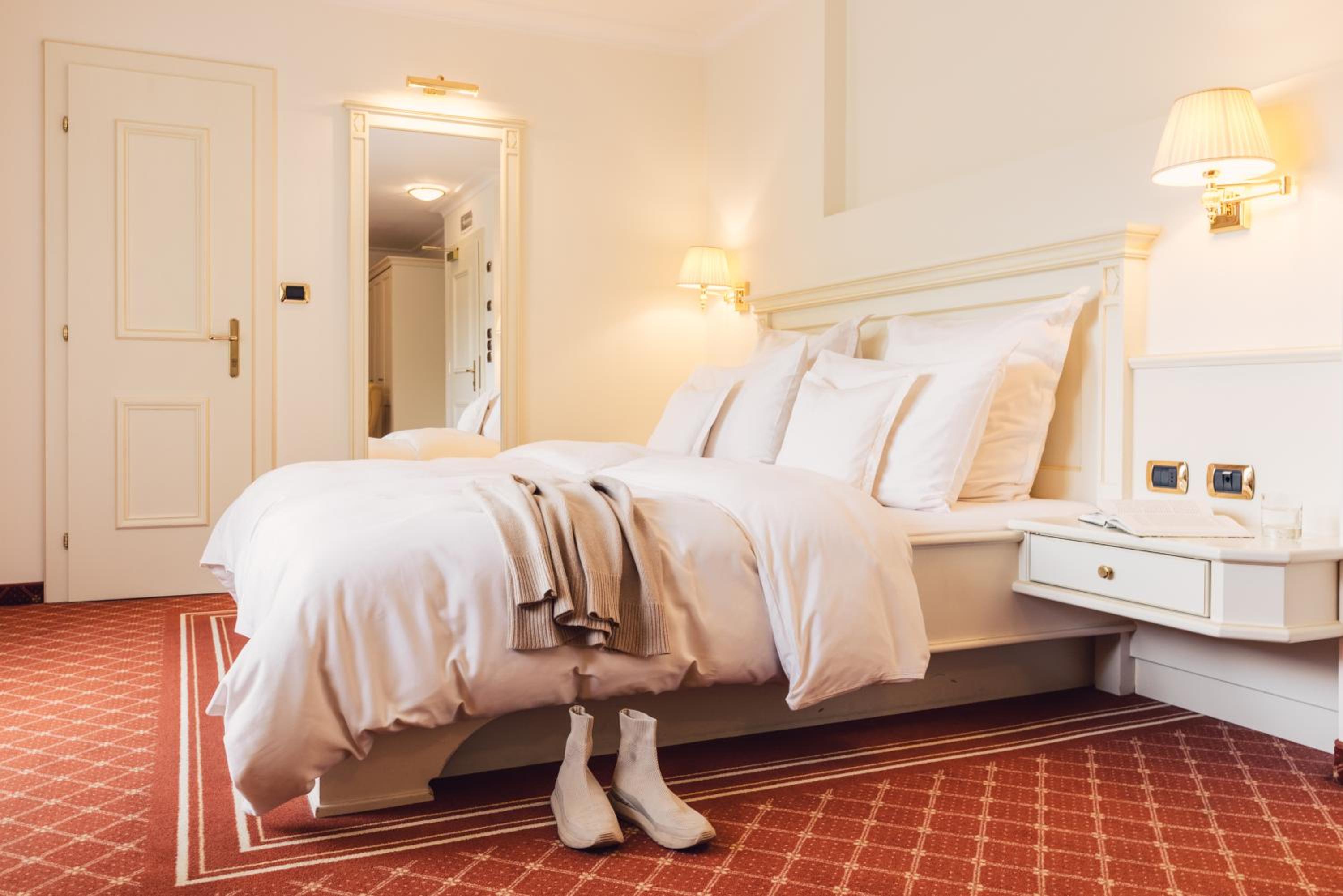 Double Room - Photo 2