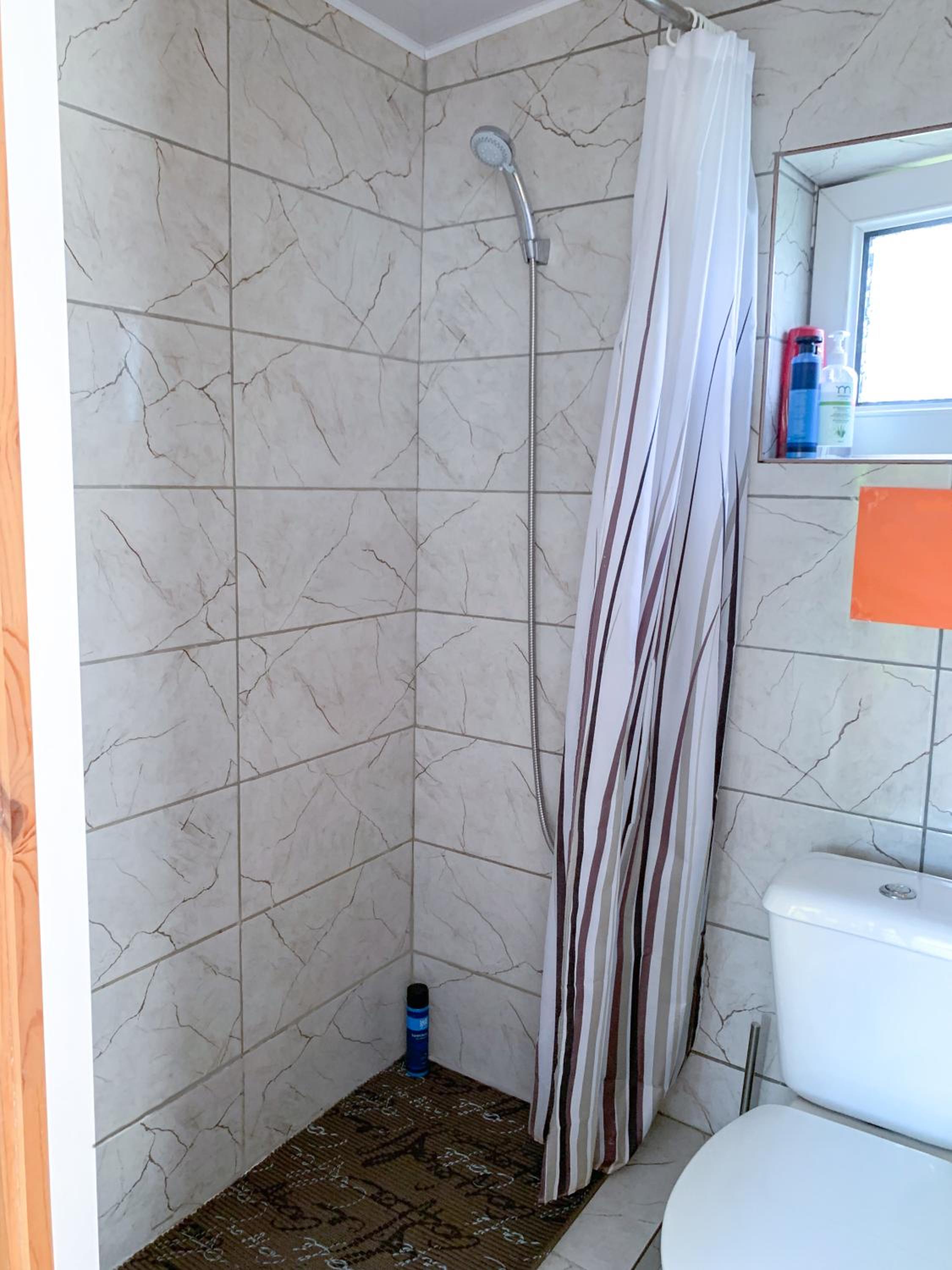 One-Bedroom Bungalow photo 3