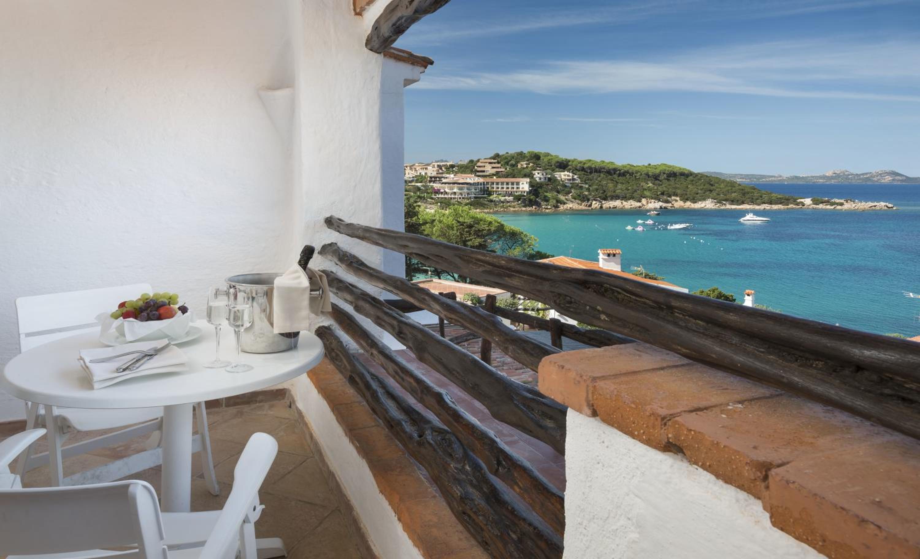 Double Room with Sea View - Photo 2