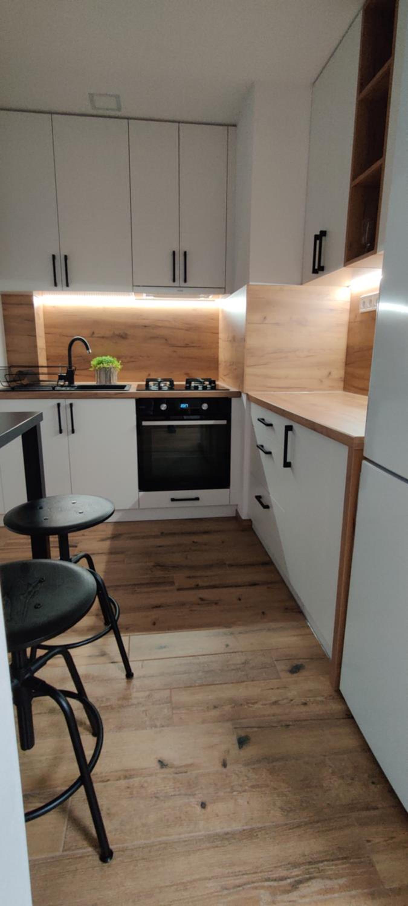 Apartment with Terrace - Photo 9