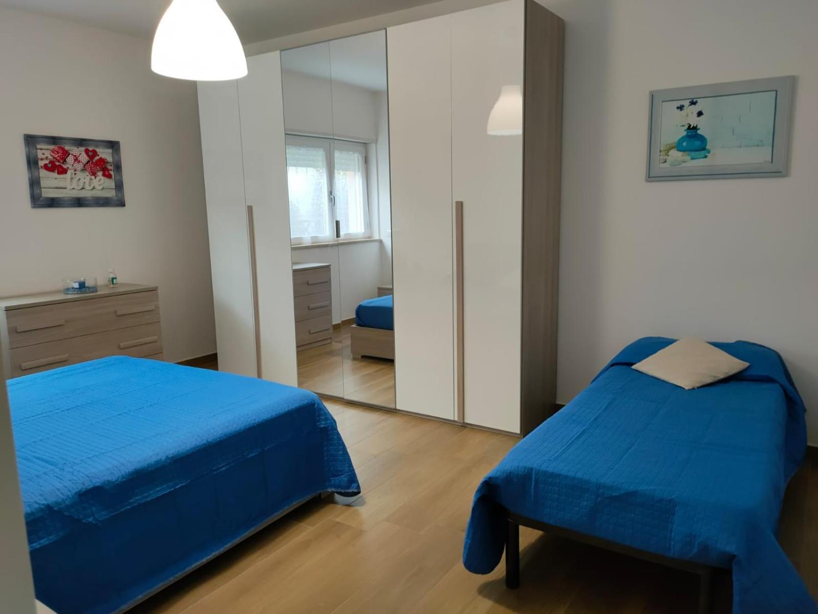 One-Bedroom House photo 1