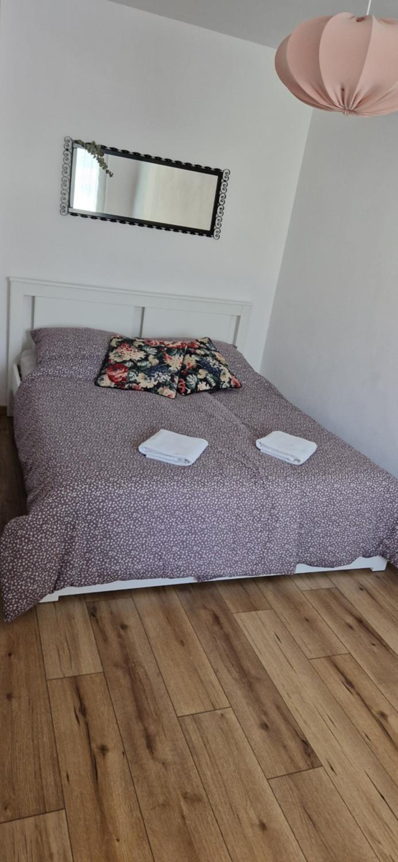 Apartment with Terrace - Photo 22