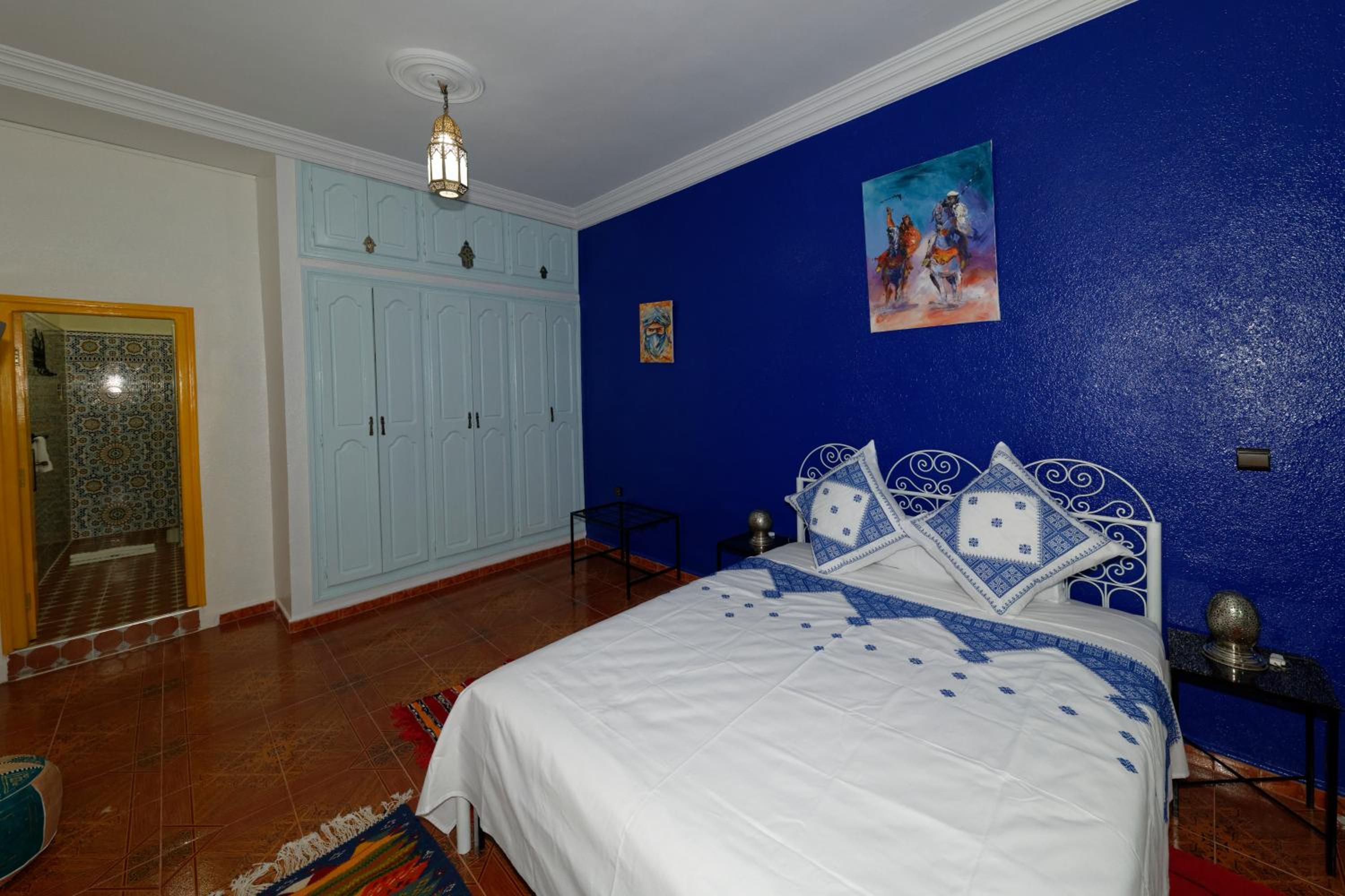 Deluxe King Room - Photo 4