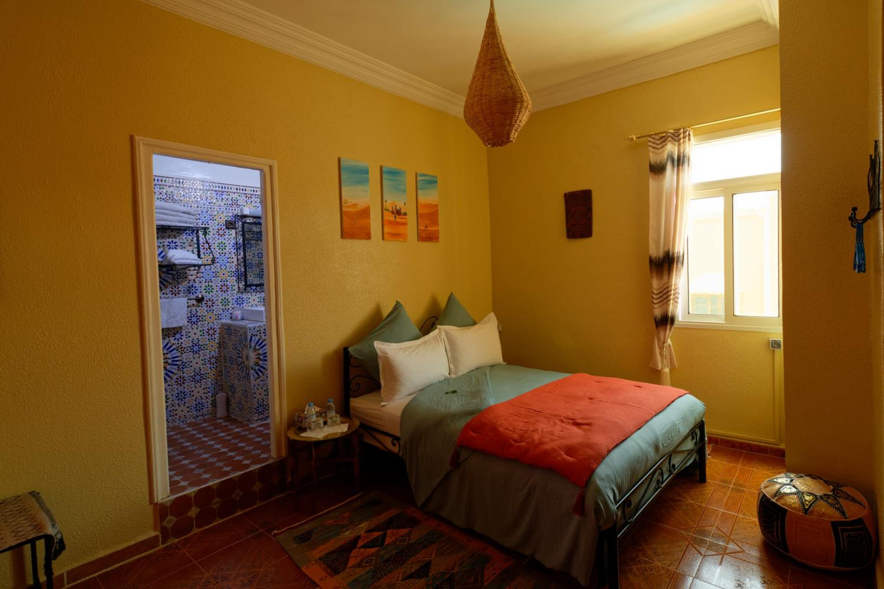 Deluxe Room - Photo 4