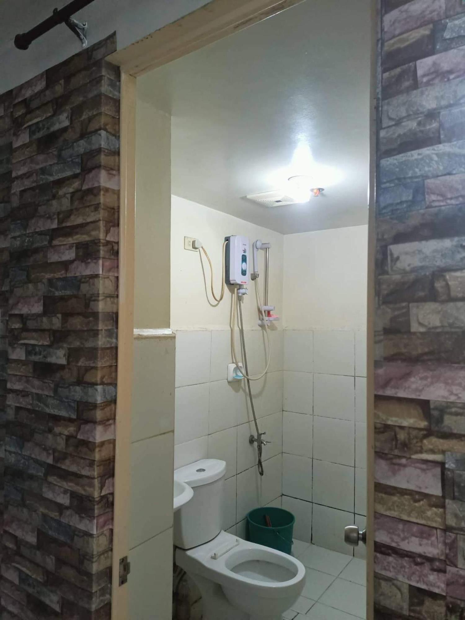 Family Room - Photo 15