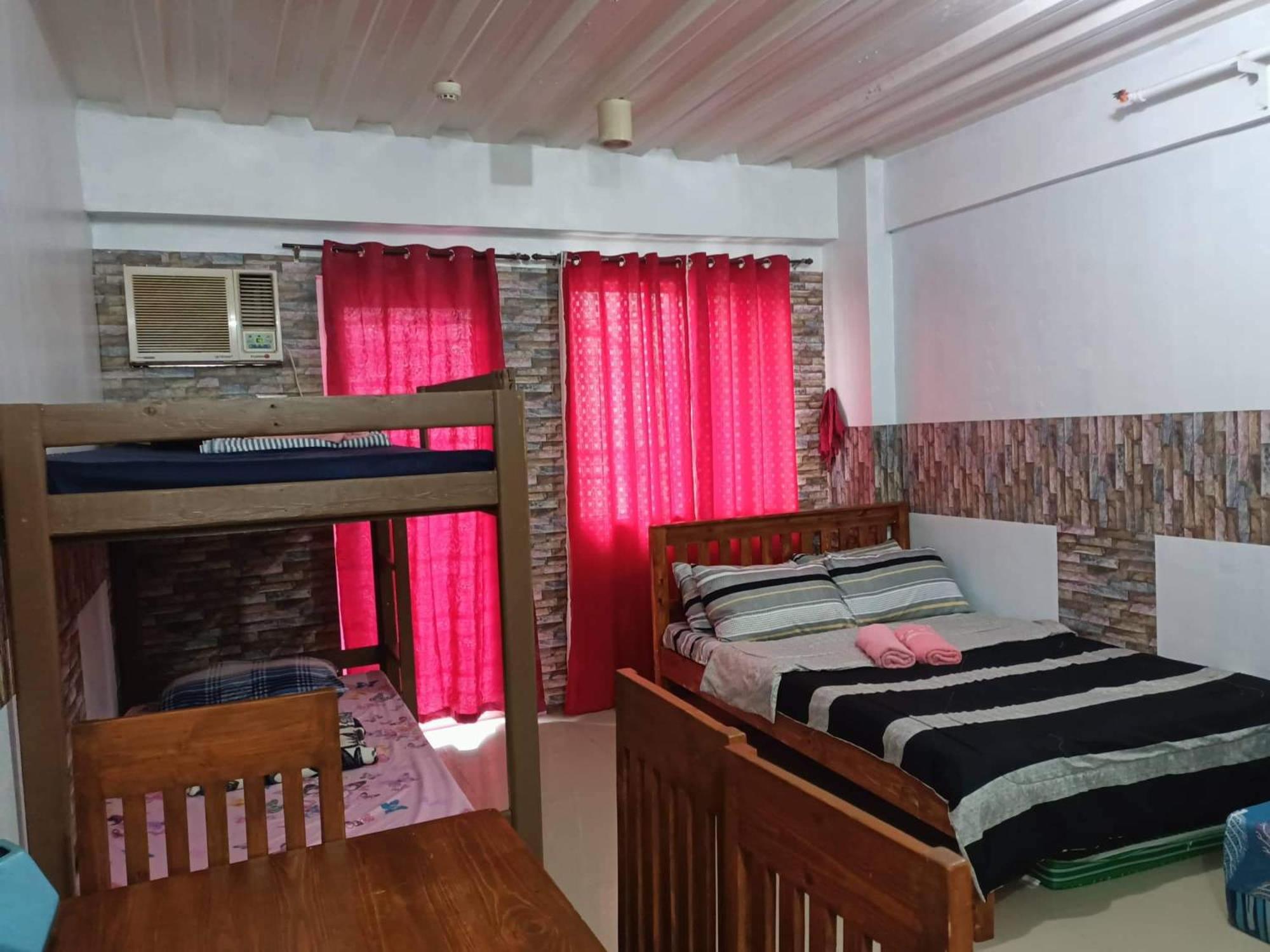Family Room - Photo 3