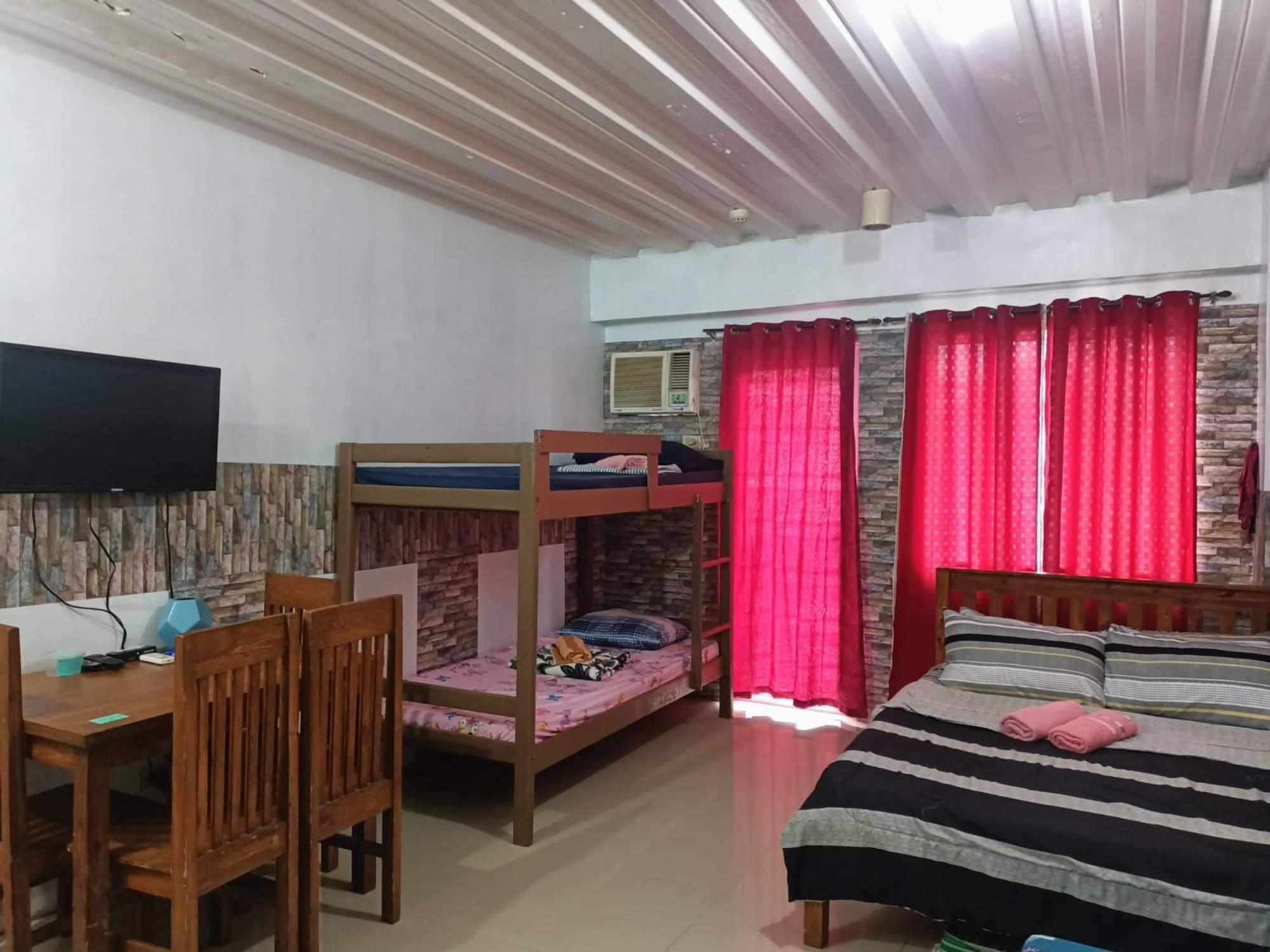 Family Room - Photo 16