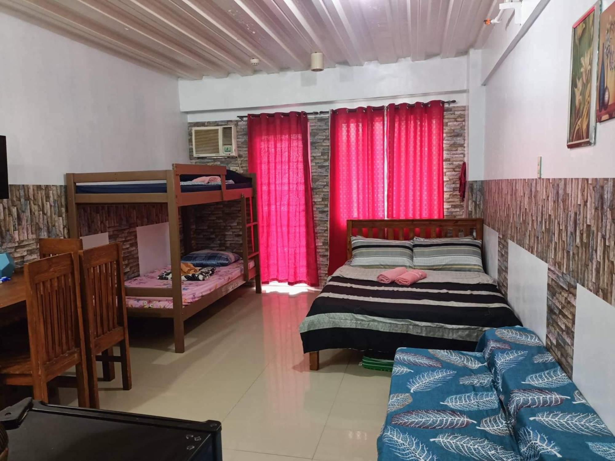 Family Room - Photo 14