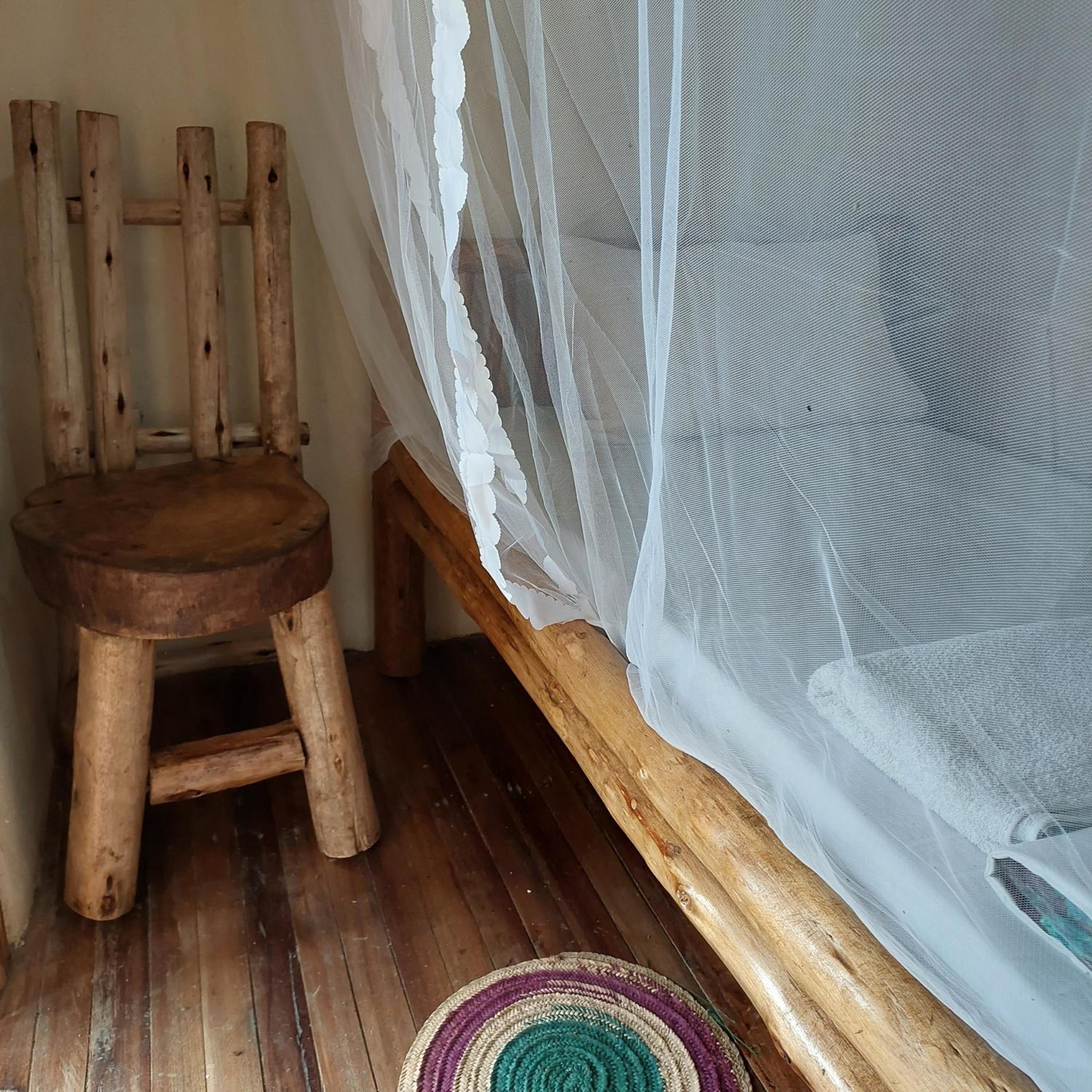 Single Room with Bath photo 1